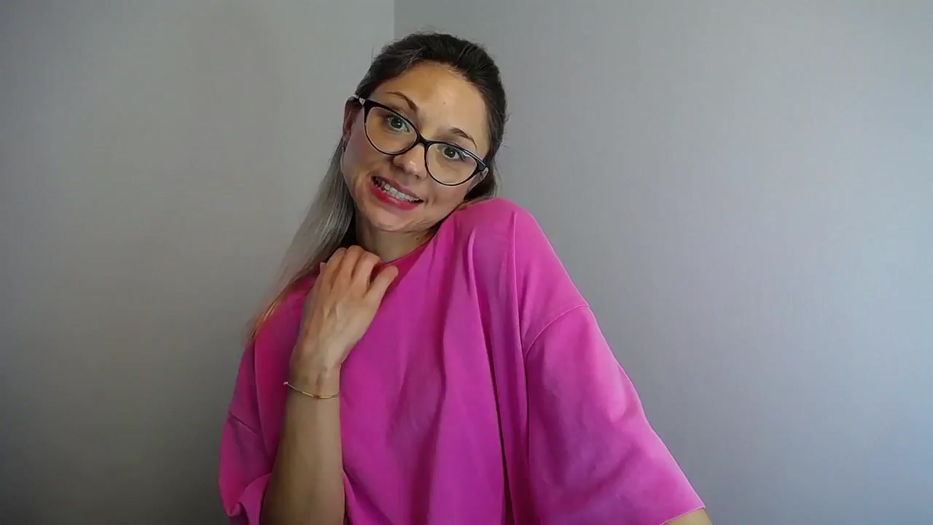 Gallery image thumbnail from Sunshine_alis's myfreecams stream on, 07/03/2024, 12:04 image 14 of 20