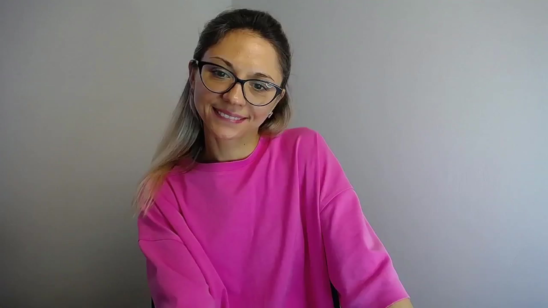 Gallery image thumbnail from Sunshine_alis's myfreecams stream on, 07/03/2024, 12:04 image 12 of 20