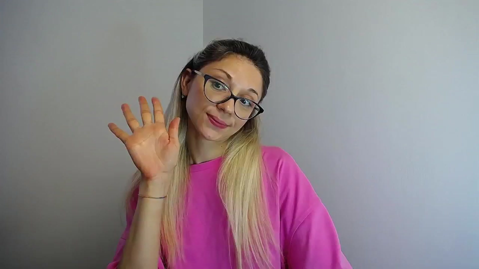 Gallery image thumbnail from Sunshine_alis's myfreecams stream on, 07/03/2024, 13:05 image 14 of 20