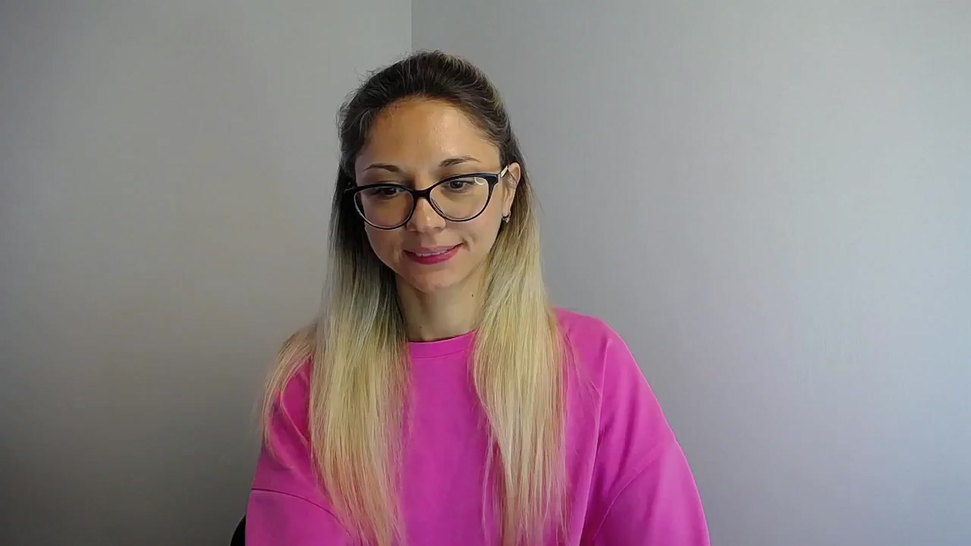 Gallery image thumbnail from Sunshine_alis's myfreecams stream on, 07/03/2024, 13:05 image 16 of 20