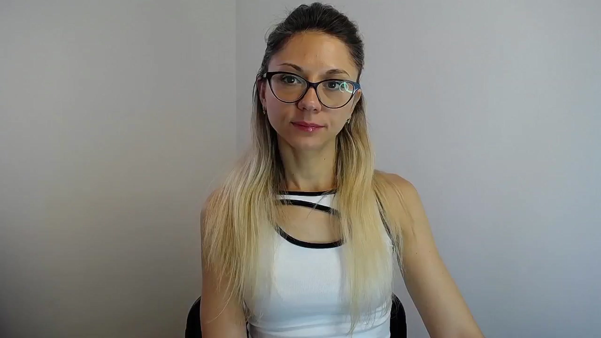 Gallery image thumbnail from Sunshine_alis's myfreecams stream on, 07/09/2024, 13:03 image 4 of 20