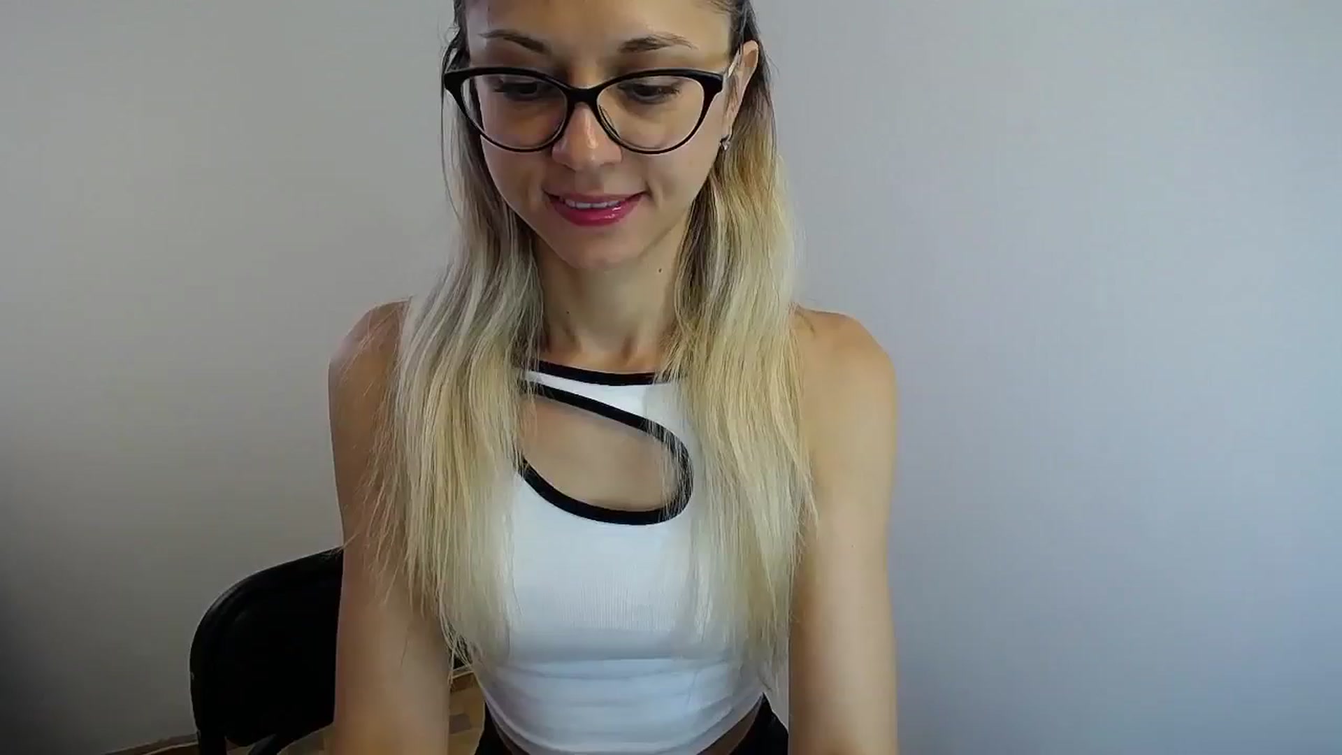 Gallery image thumbnail from Sunshine_alis's myfreecams stream on, 07/09/2024, 13:03 image 10 of 20