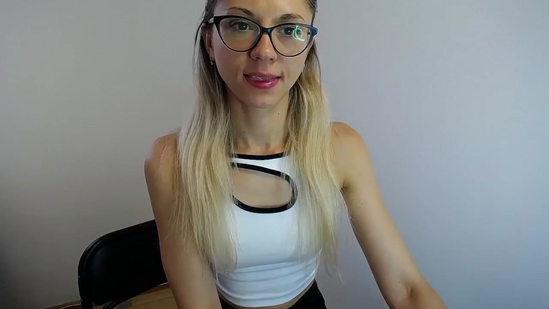 Gallery image thumbnail from Sunshine_alis's myfreecams stream on, 07/09/2024, 13:03 image 8 of 20
