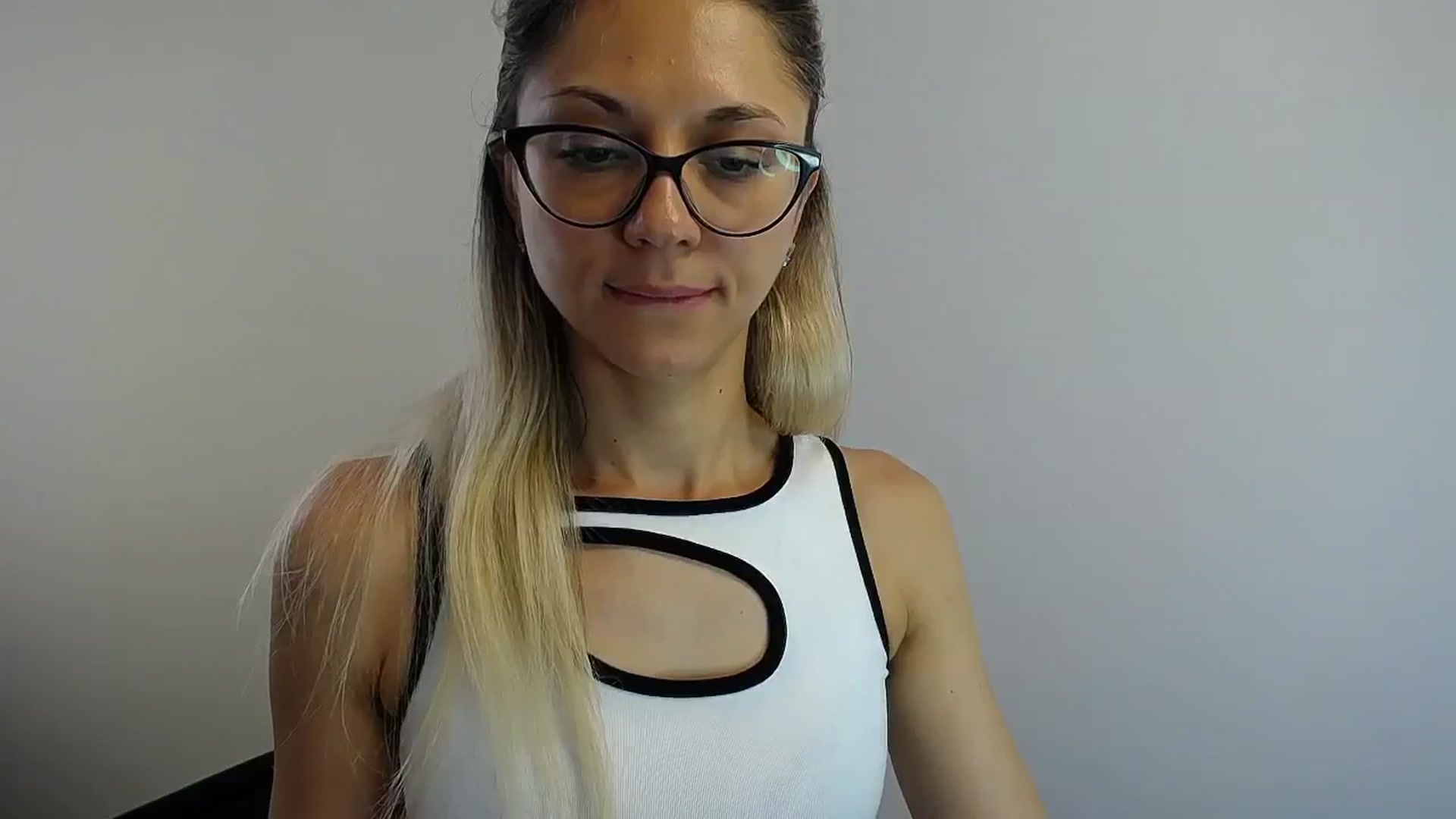 Gallery image thumbnail from Sunshine_alis's myfreecams stream on, 07/09/2024, 13:55 image 14 of 20