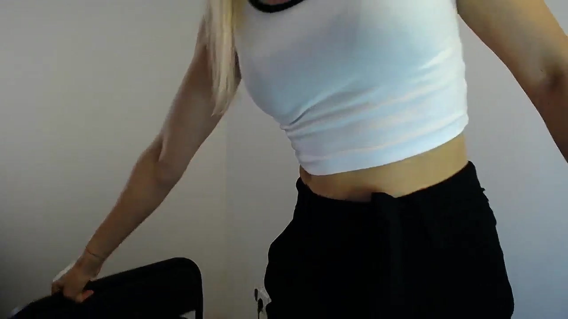 Gallery image thumbnail from Sunshine_alis's myfreecams stream on, 07/09/2024, 13:55 image 17 of 20