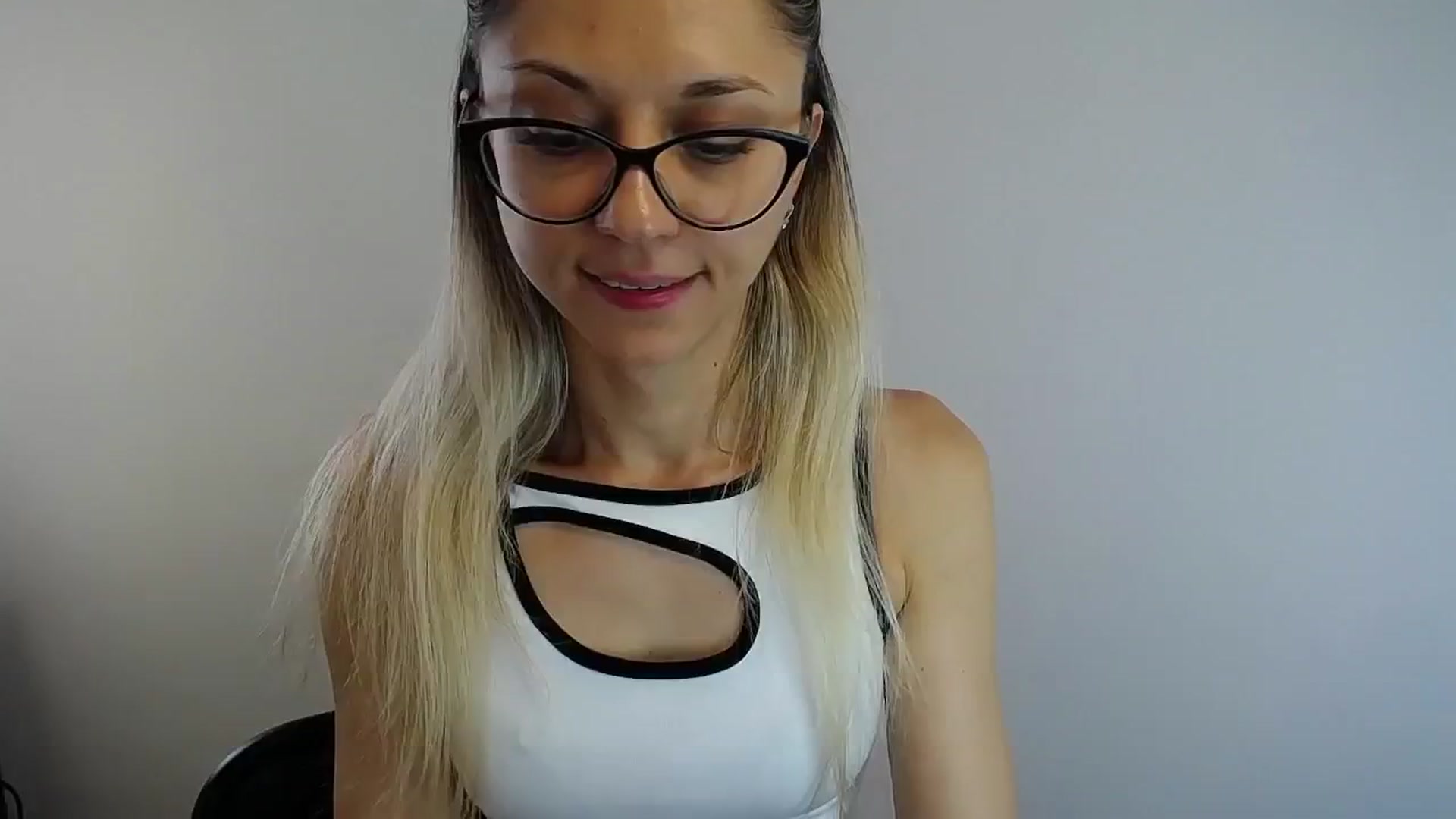 Gallery image thumbnail from Sunshine_alis's myfreecams stream on, 07/09/2024, 14:31 image 3 of 20