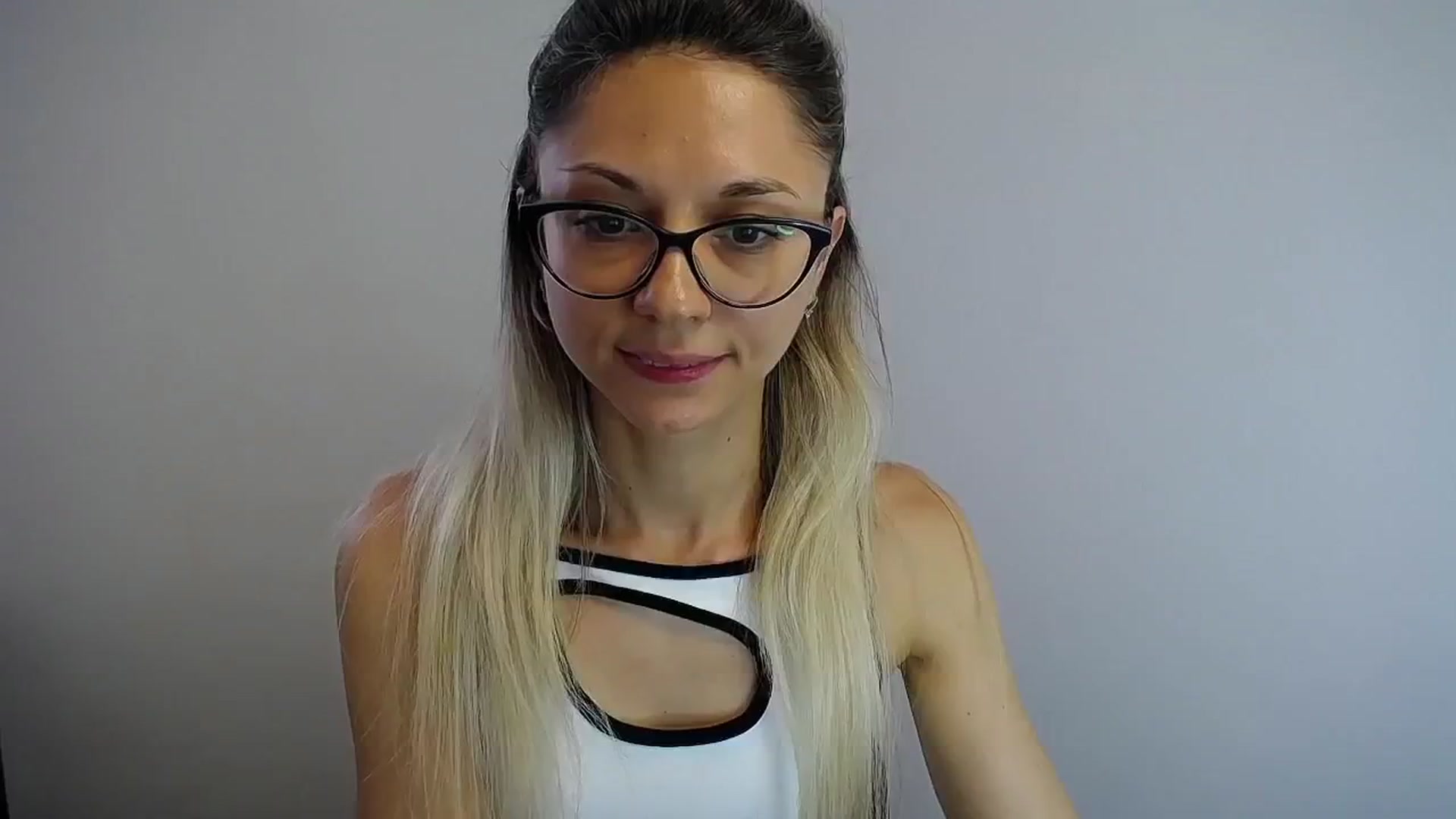 Gallery image thumbnail from Sunshine_alis's myfreecams stream on, 07/09/2024, 15:07 image 16 of 20