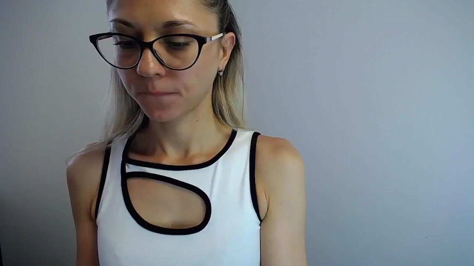Gallery image thumbnail from Sunshine_alis's myfreecams stream on, 07/09/2024, 15:07 image 10 of 20