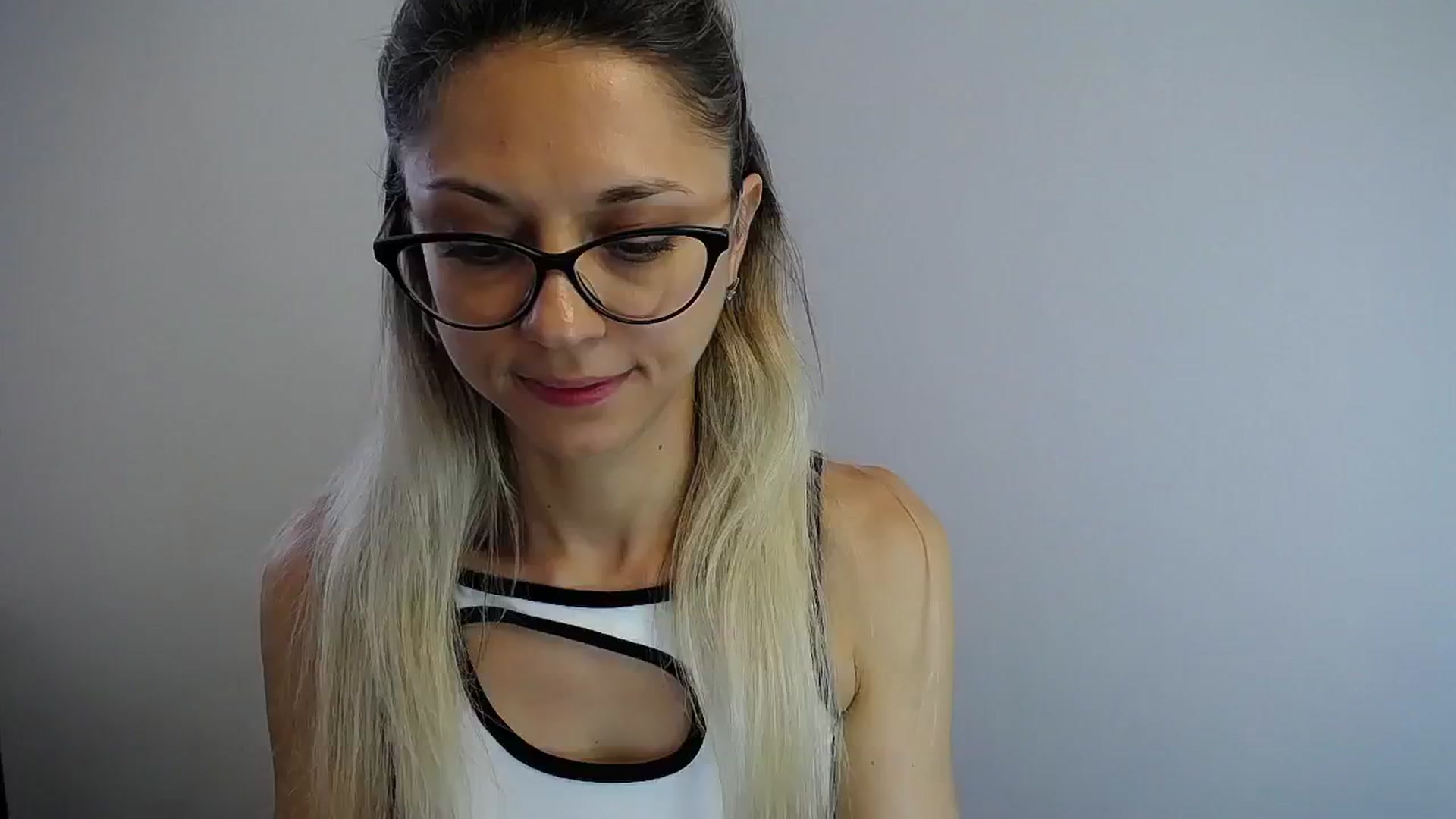 Gallery image thumbnail from Sunshine_alis's myfreecams stream on, 07/09/2024, 15:07 image 17 of 20