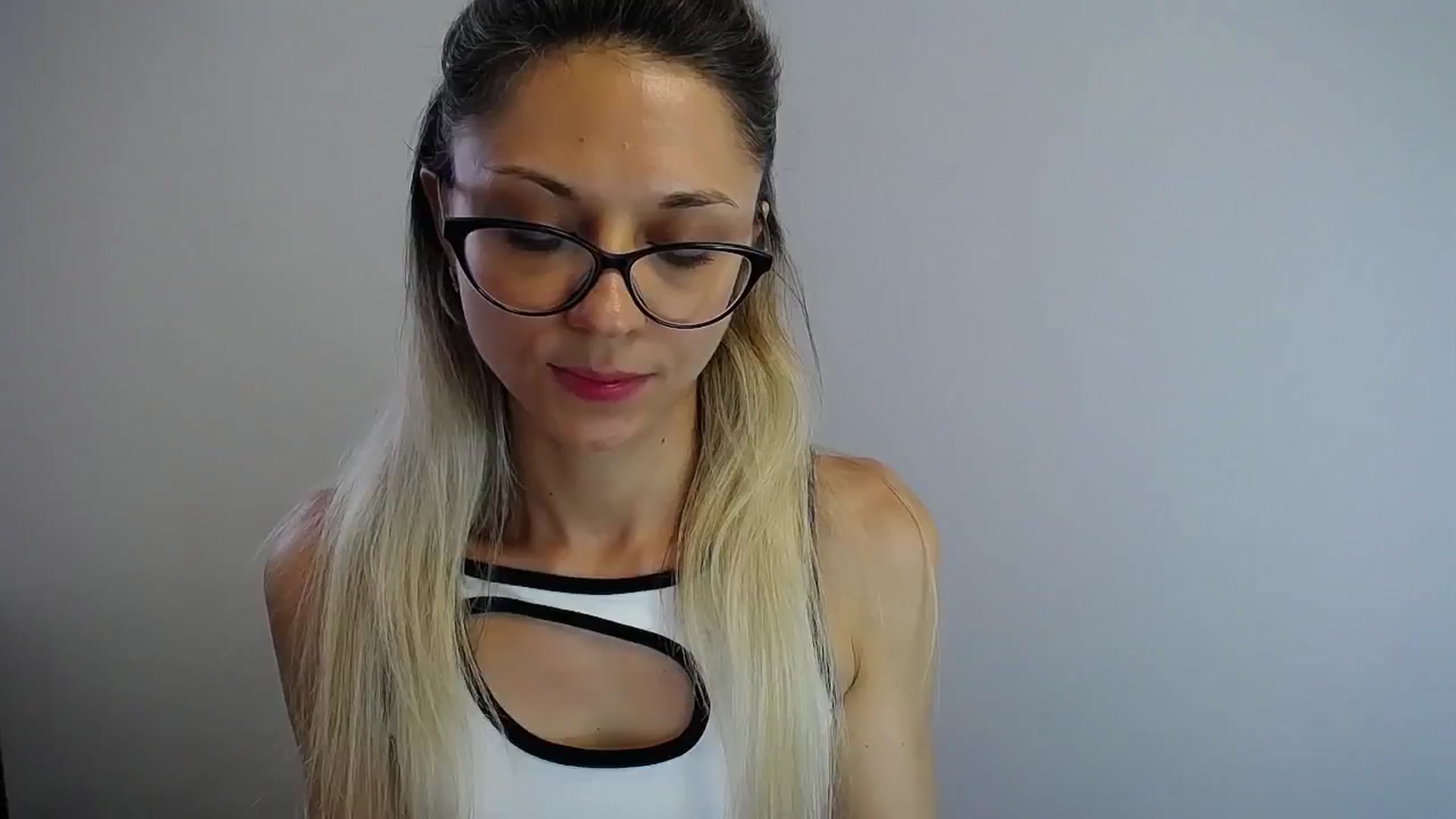 Gallery image thumbnail from Sunshine_alis's myfreecams stream on, 07/09/2024, 15:07 image 14 of 20