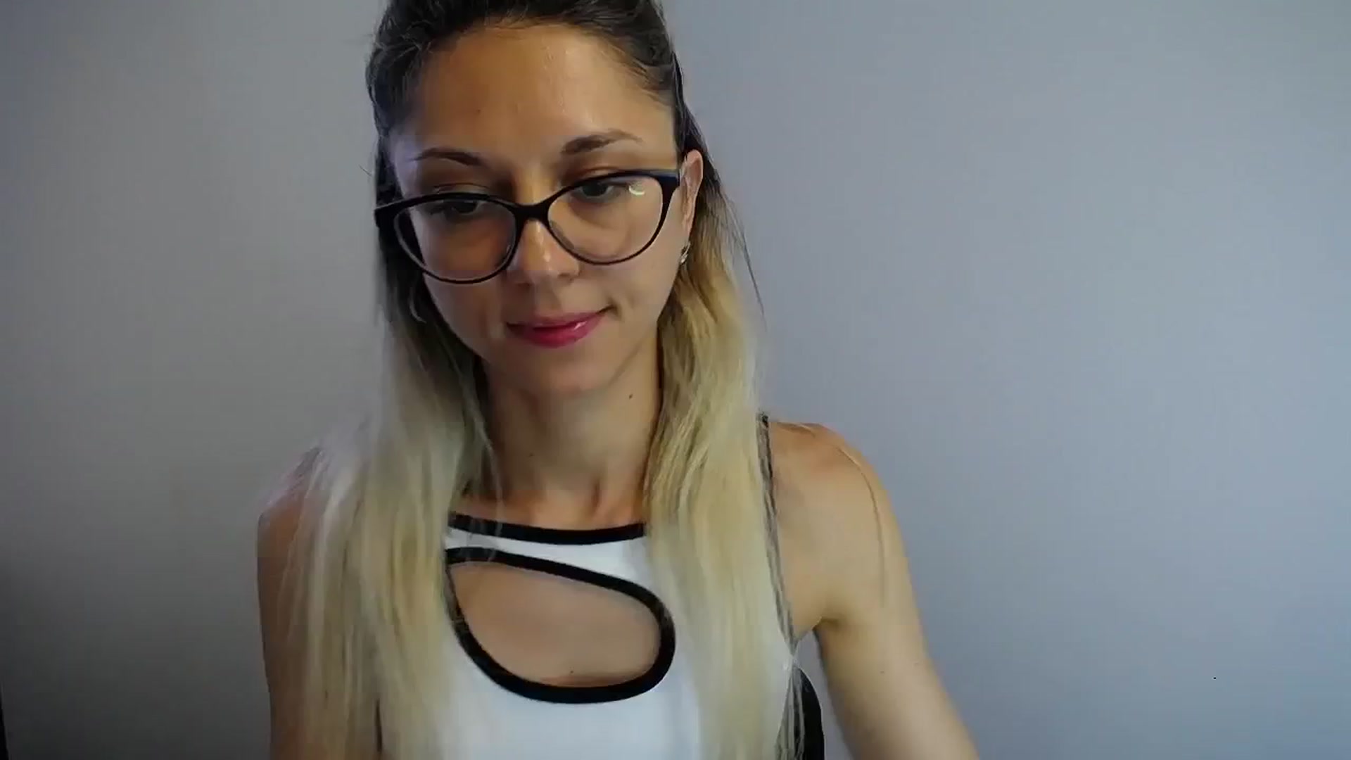 Gallery image thumbnail from Sunshine_alis's myfreecams stream on, 07/09/2024, 15:07 image 18 of 20