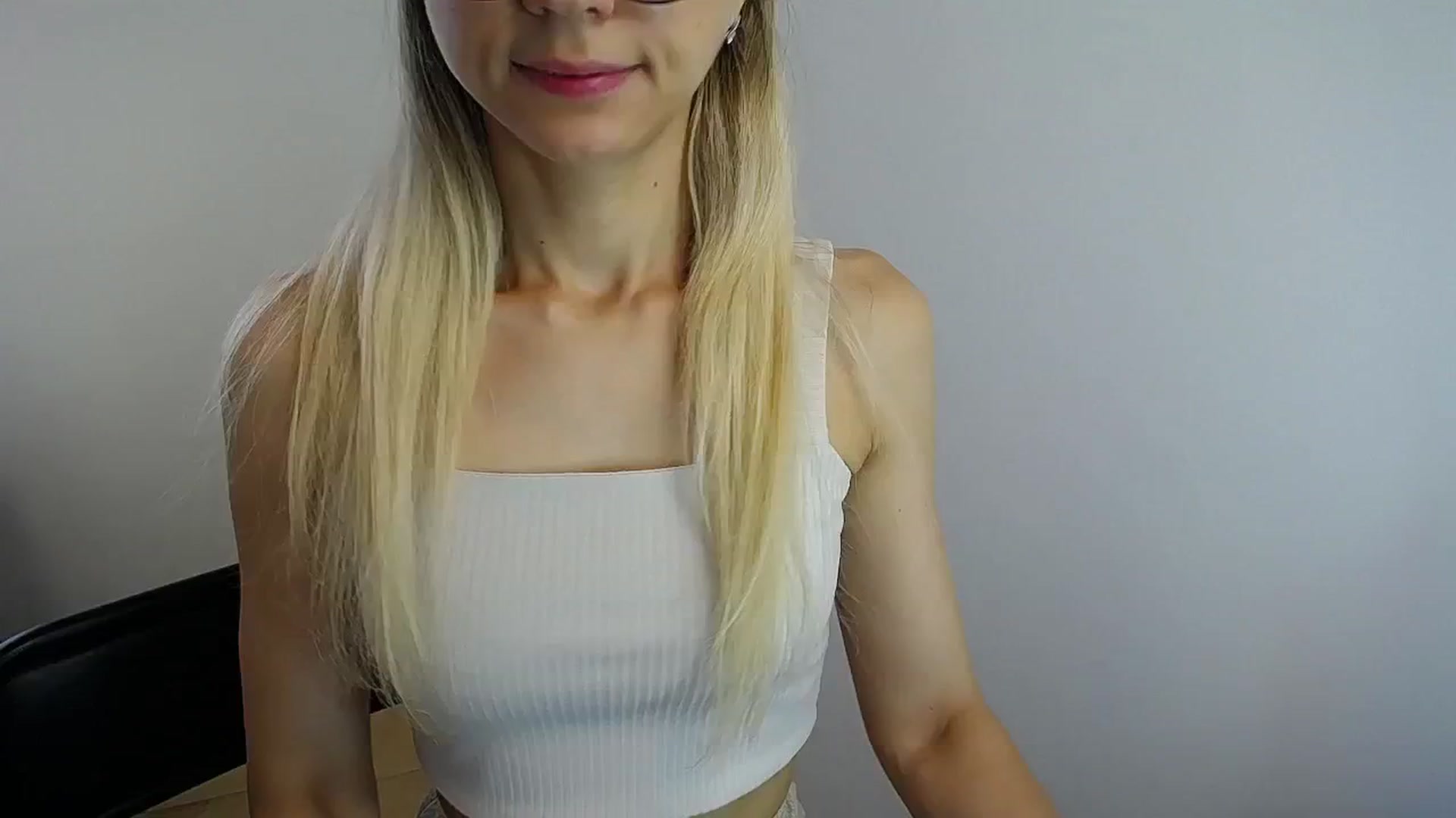 Gallery image thumbnail from Sunshine_alis's myfreecams stream on, 07/10/2024, 10:19 image 16 of 20