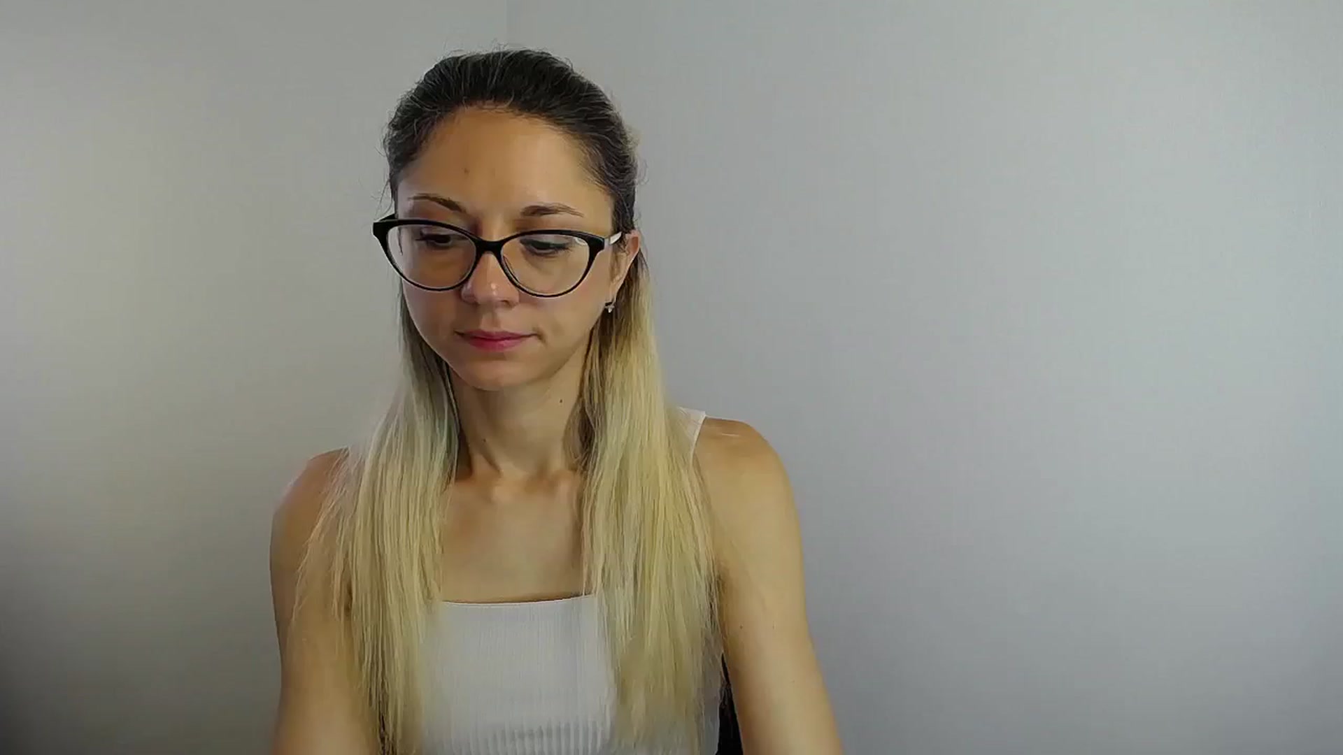 Gallery image thumbnail from Sunshine_alis's myfreecams stream on, 07/10/2024, 10:19 image 2 of 20