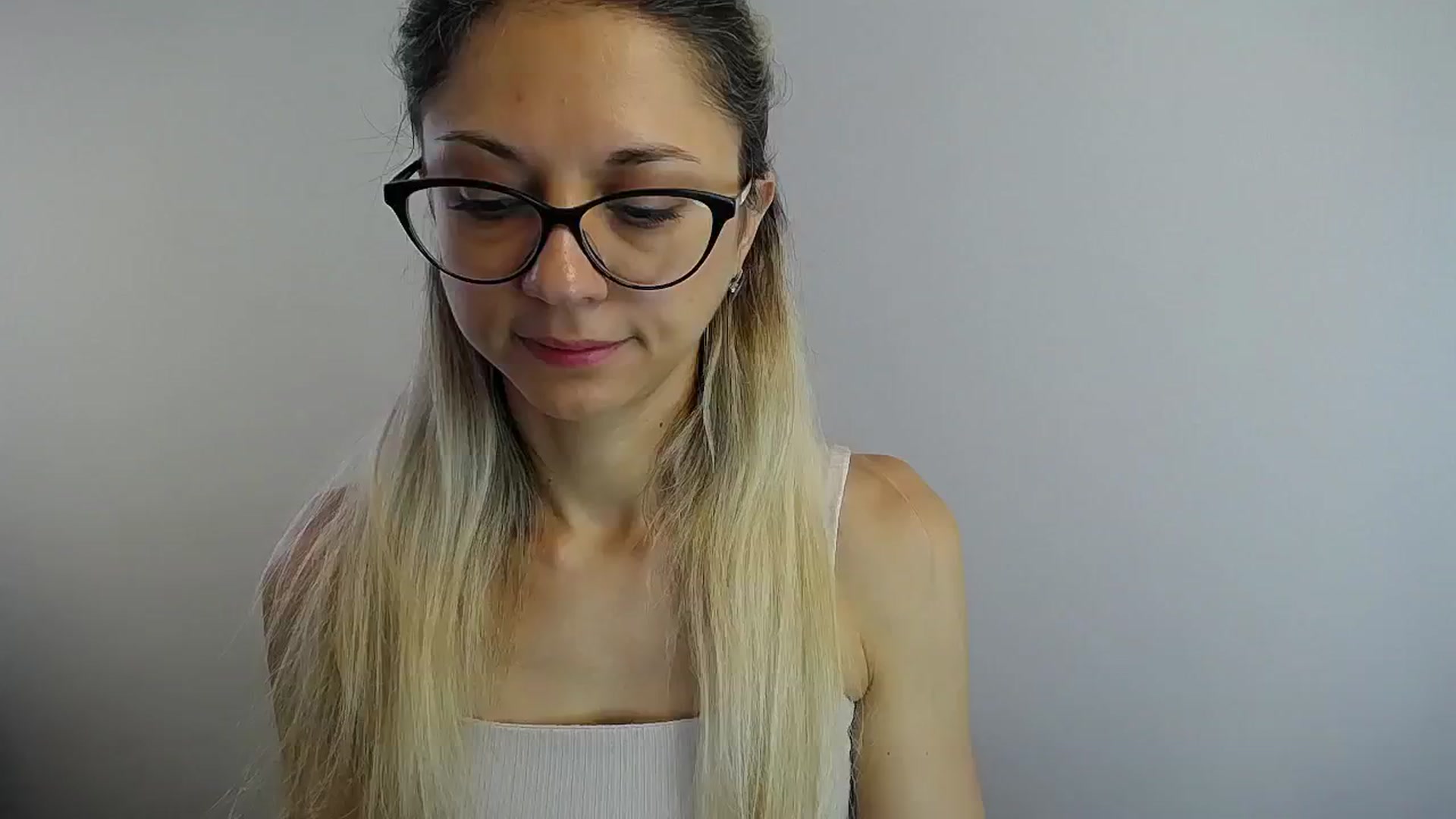 Gallery image thumbnail from Sunshine_alis's myfreecams stream on, 07/10/2024, 10:19 image 12 of 20