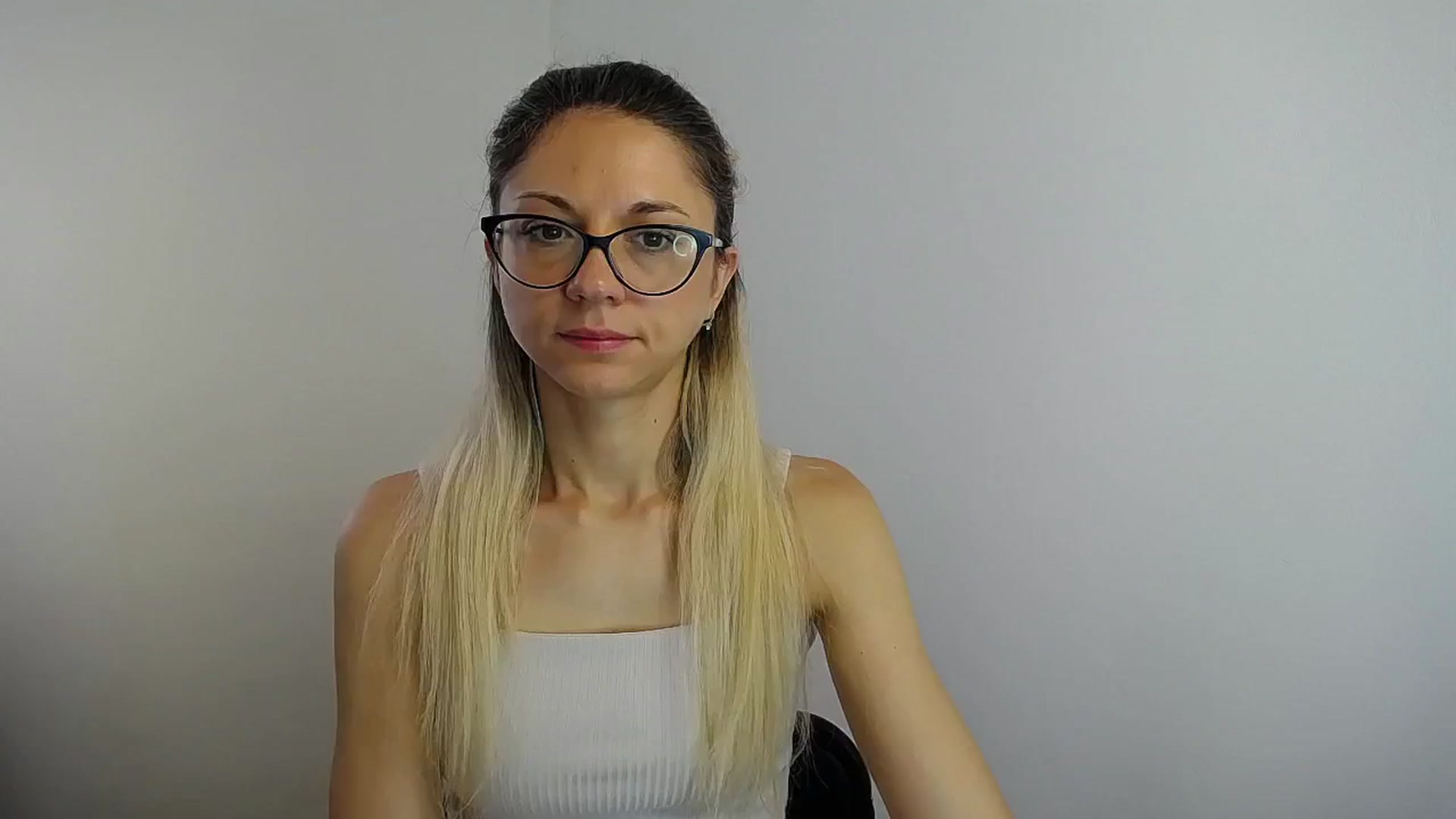 Gallery image thumbnail from Sunshine_alis's myfreecams stream on, 07/10/2024, 10:19 image 3 of 20