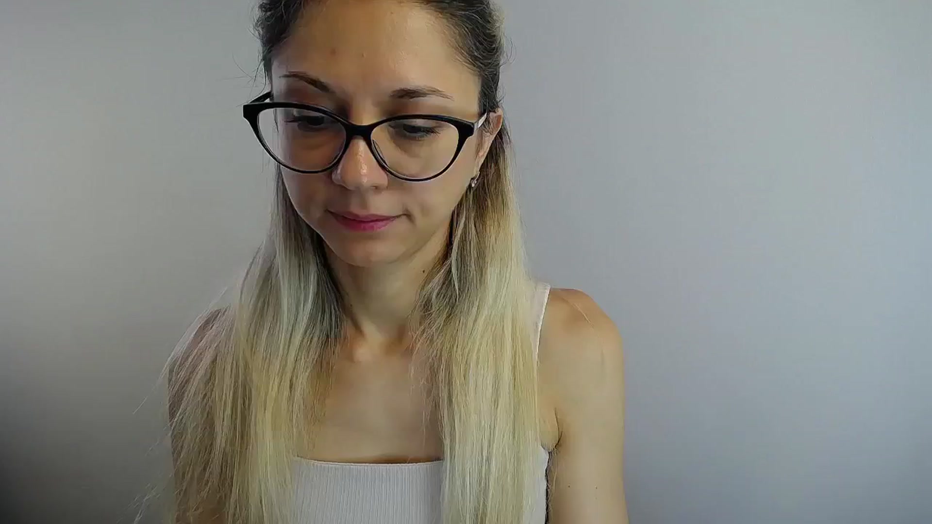 Gallery image thumbnail from Sunshine_alis's myfreecams stream on, 07/10/2024, 10:19 image 10 of 20