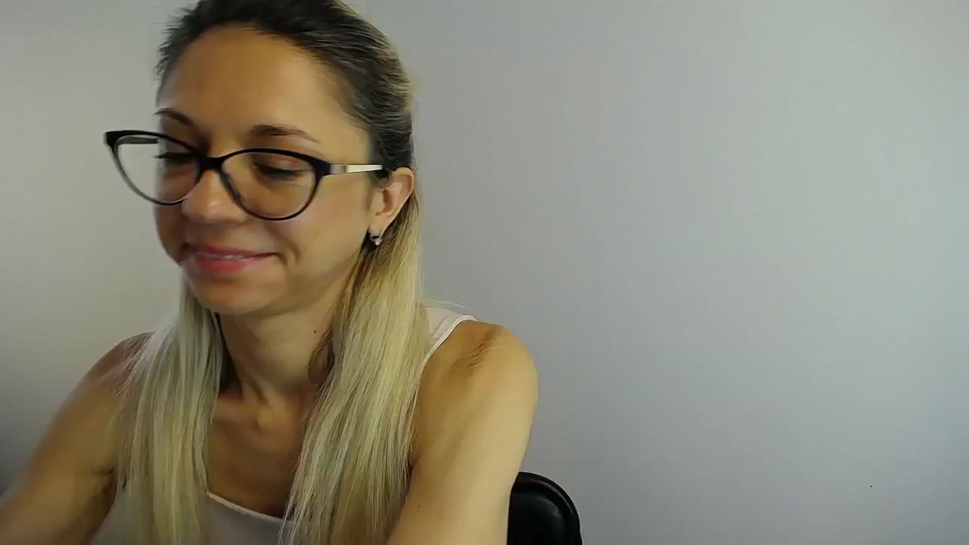 Gallery image thumbnail from Sunshine_alis's myfreecams stream on, 07/10/2024, 10:19 image 4 of 20