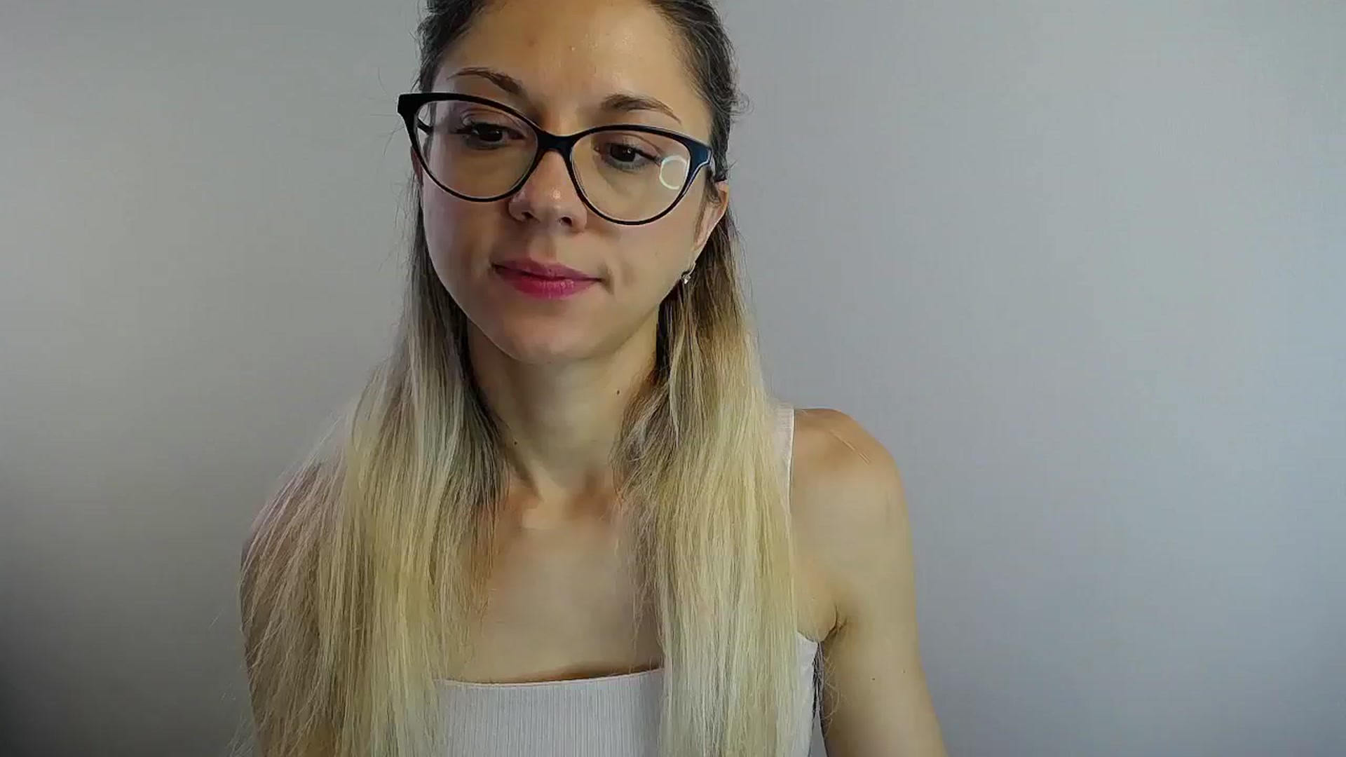 Gallery image thumbnail from Sunshine_alis's myfreecams stream on, 07/10/2024, 10:19 image 13 of 20