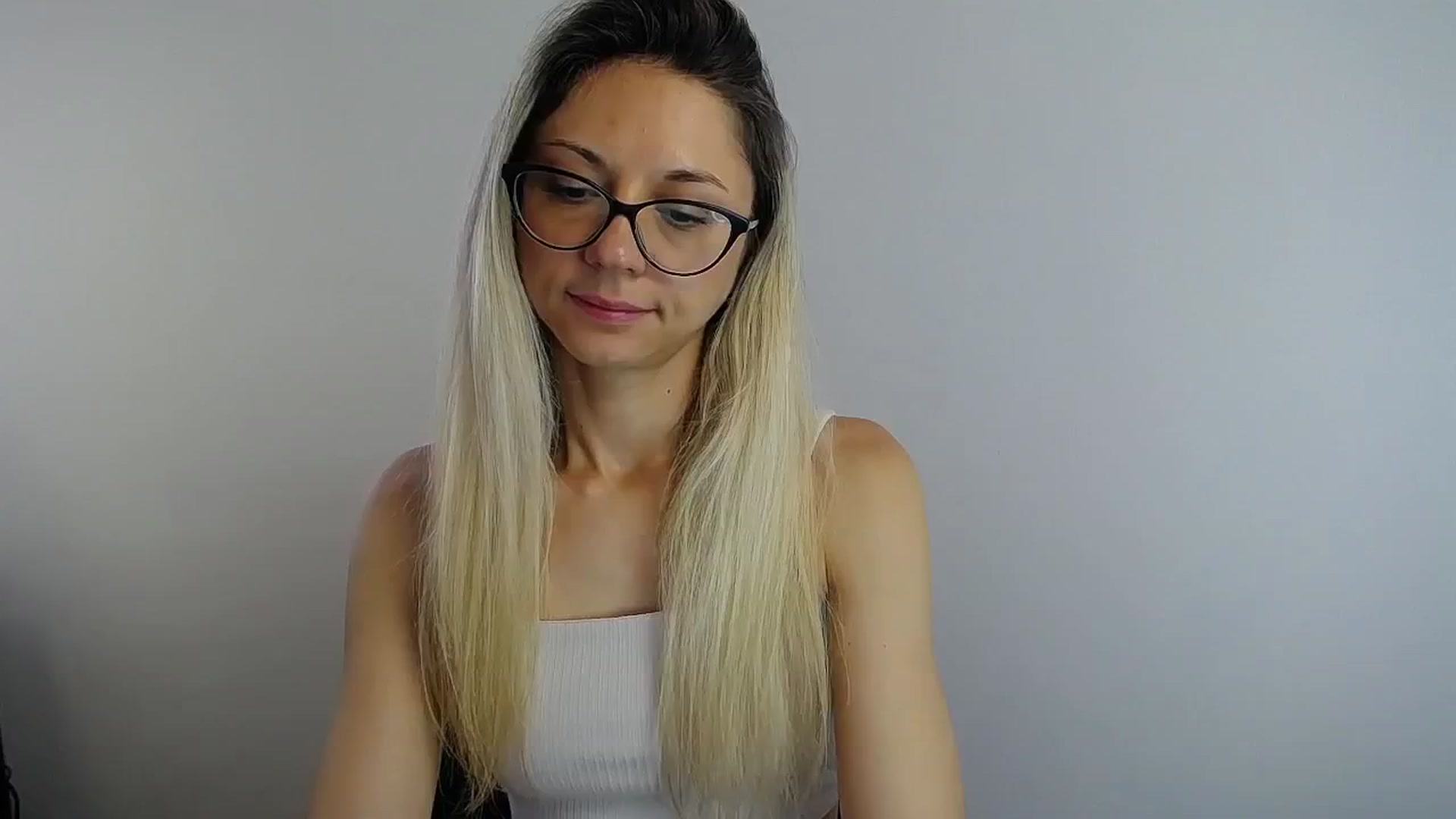 Gallery image thumbnail from Sunshine_alis's myfreecams stream on, 07/10/2024, 11:20 image 4 of 20