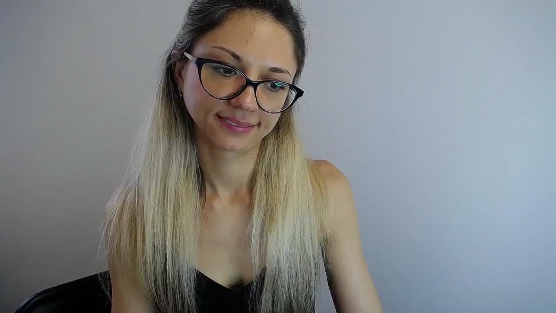 Gallery image thumbnail from Sunshine_alis's myfreecams stream on, 07/11/2024, 12:12 image 12 of 20