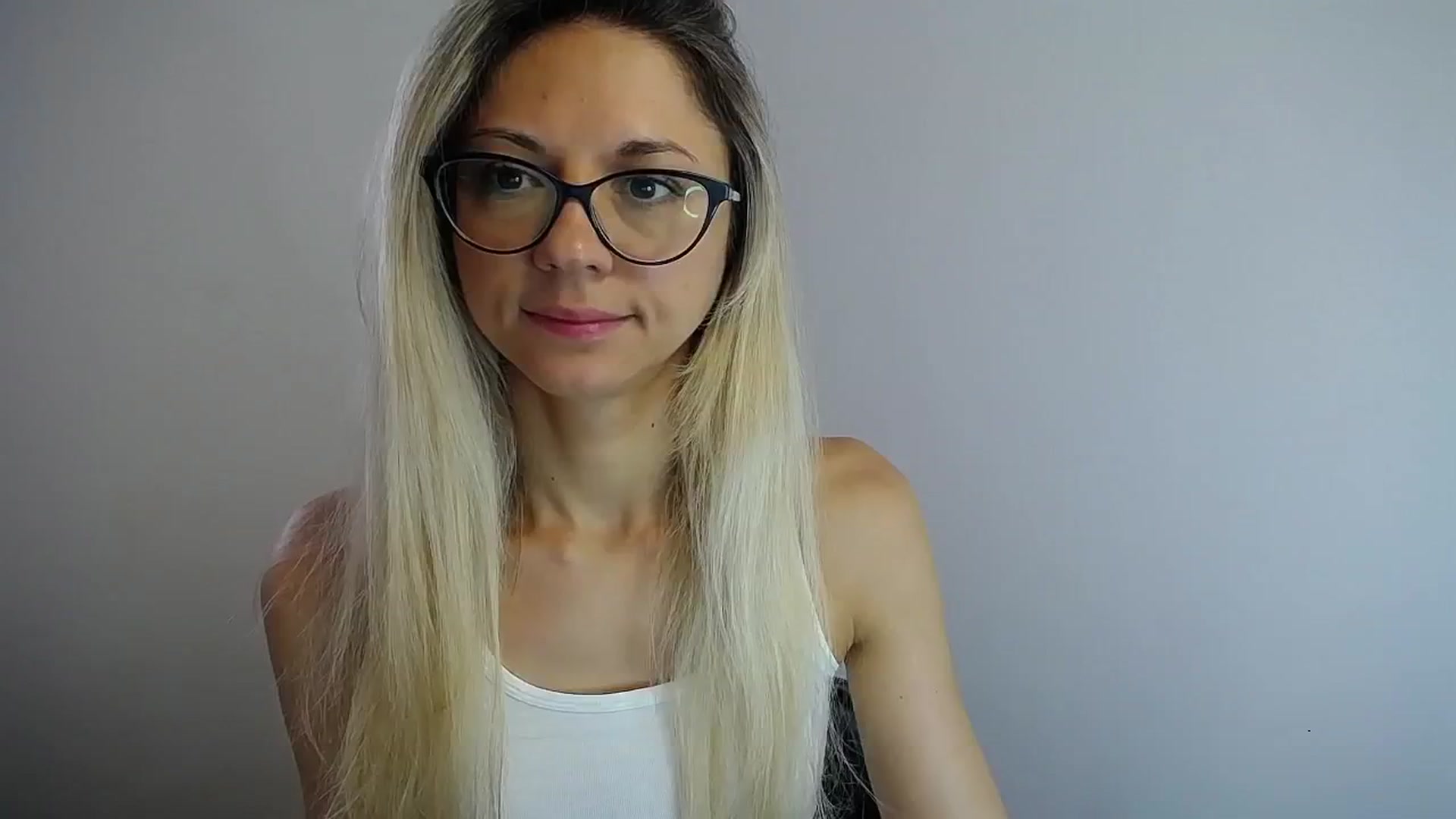 Gallery image thumbnail from Sunshine_alis's myfreecams stream on, 07/12/2024, 10:45 image 3 of 20
