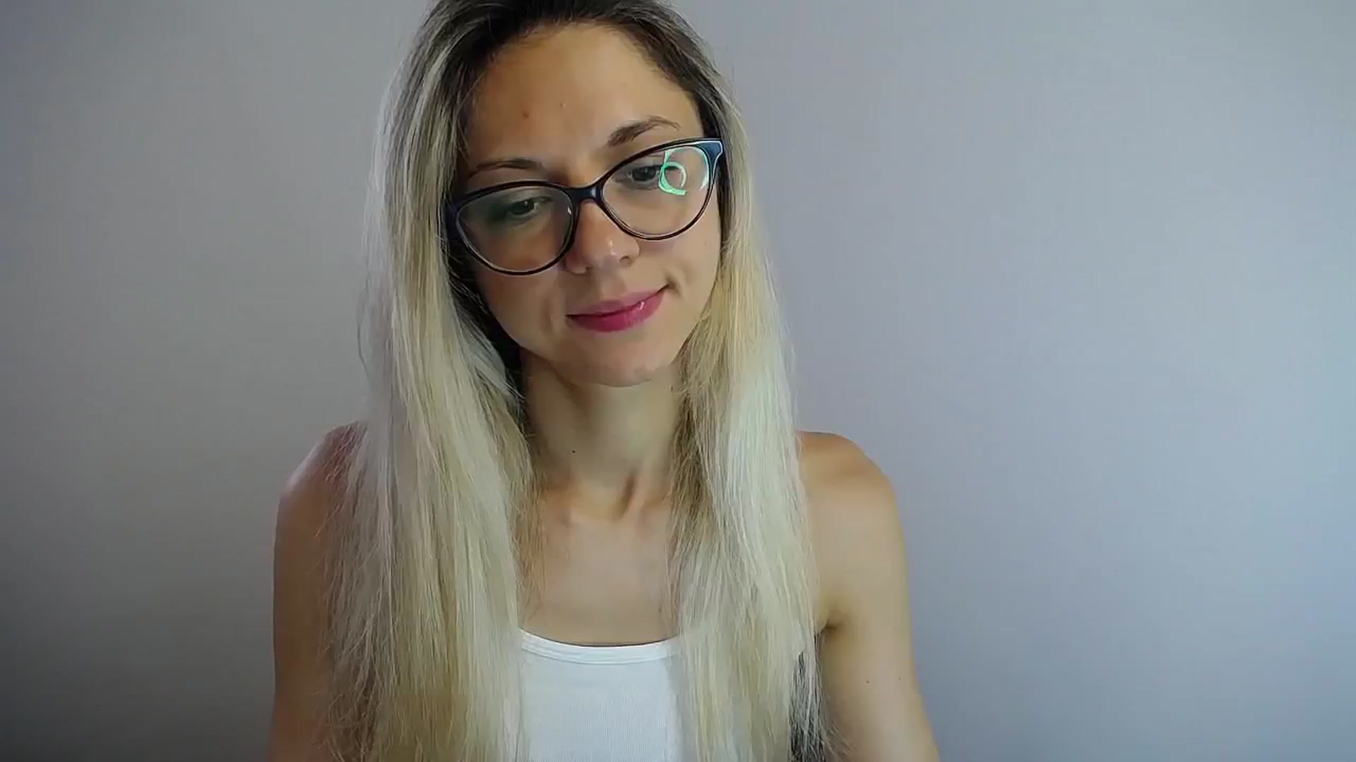 Gallery image thumbnail from Sunshine_alis's myfreecams stream on, 07/12/2024, 10:45 image 2 of 20