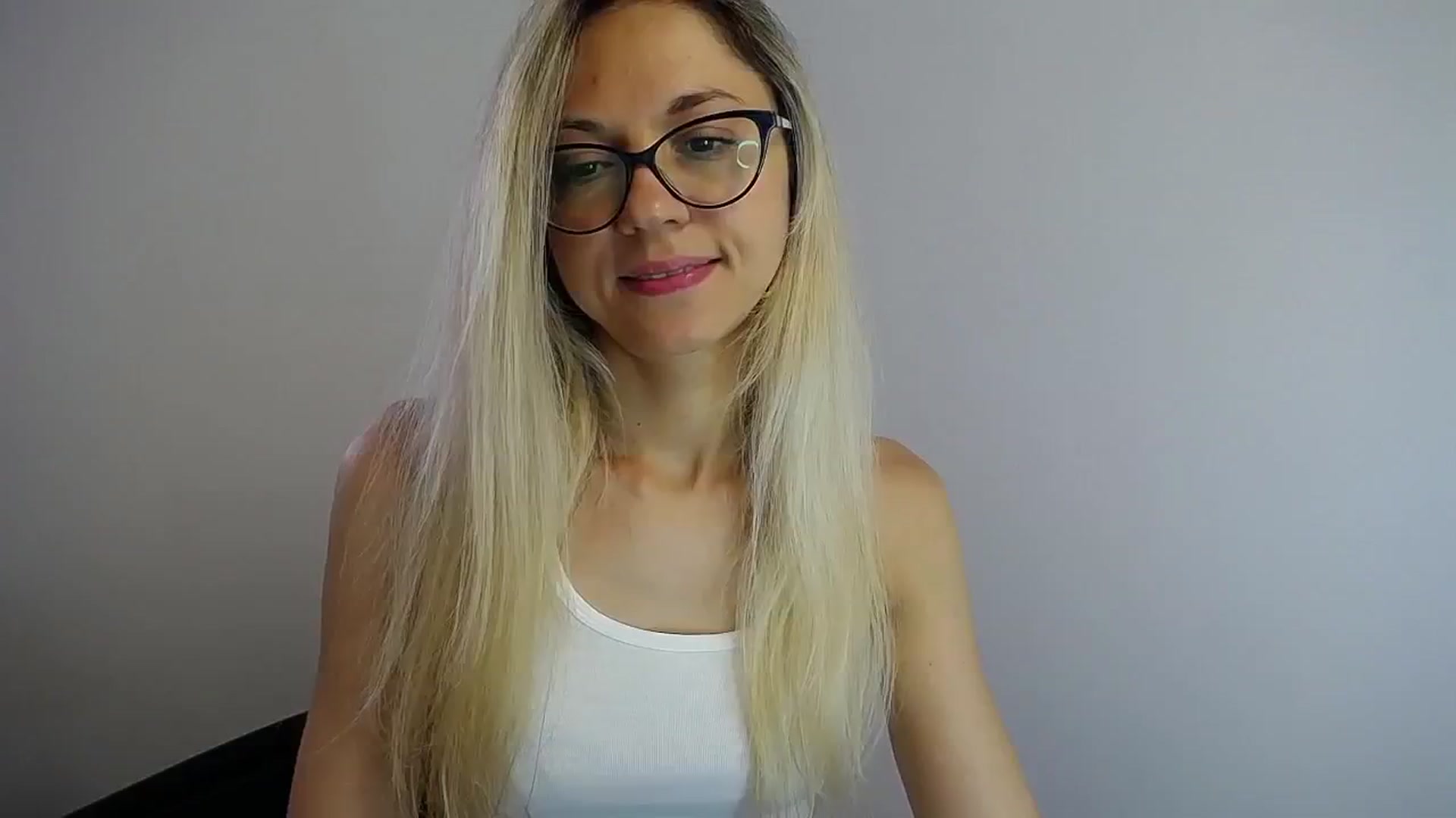 Gallery image thumbnail from Sunshine_alis's myfreecams stream on, 07/12/2024, 10:45 image 8 of 20
