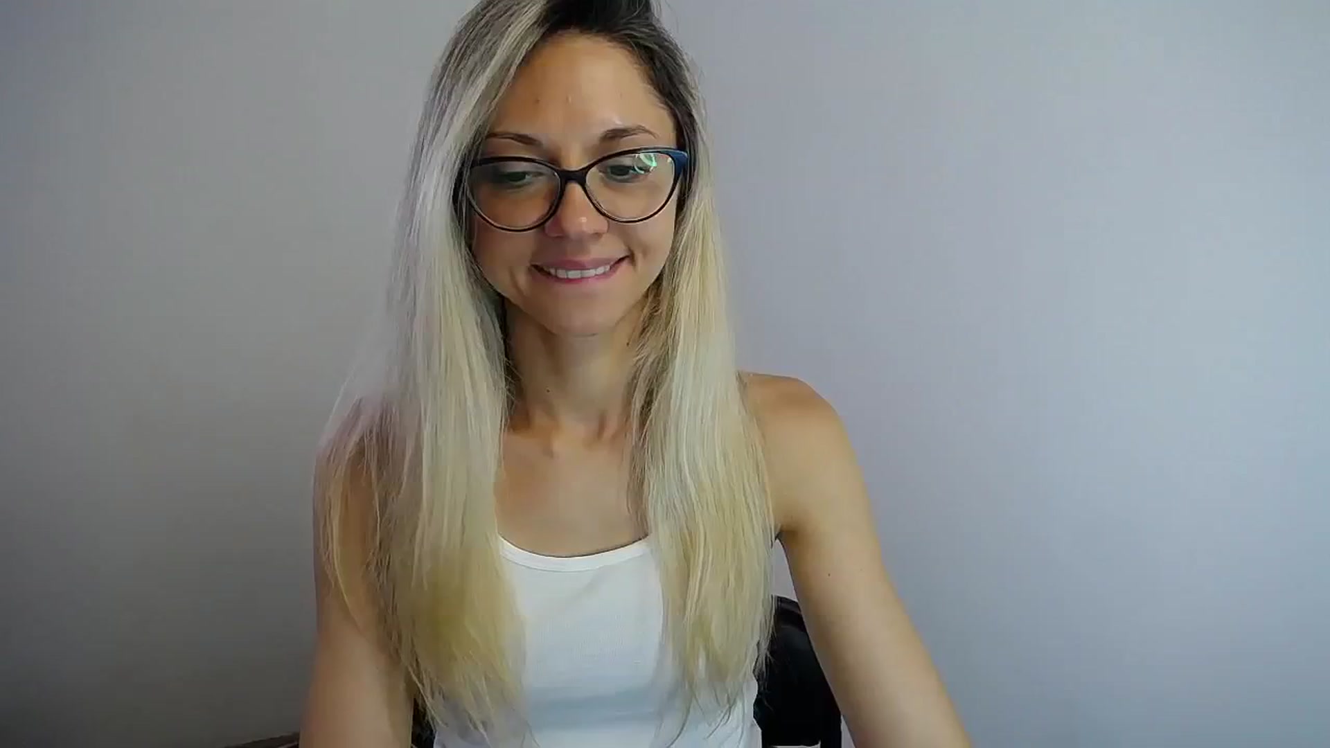 Gallery image thumbnail from Sunshine_alis's myfreecams stream on, 07/12/2024, 12:59 image 4 of 20