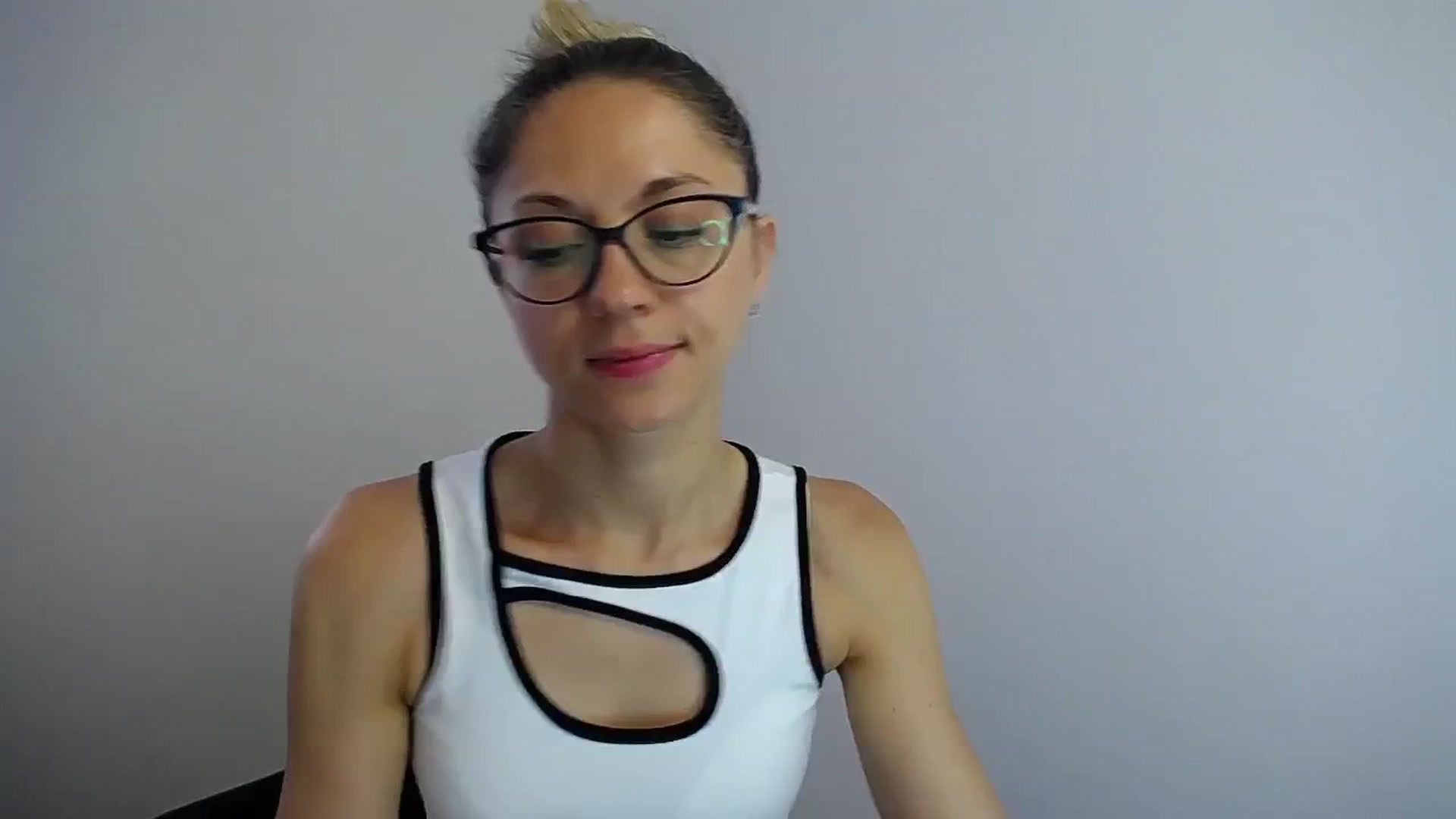 Gallery image thumbnail from Sunshine_alis's myfreecams stream on, 07/13/2024, 12:11 image 10 of 20