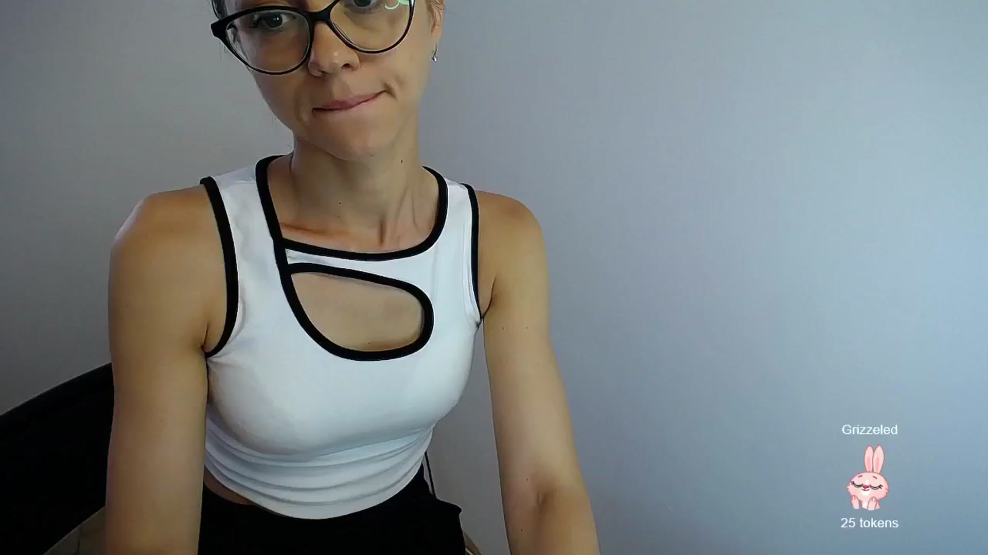 Gallery image thumbnail from Sunshine_alis's myfreecams stream on, 07/13/2024, 14:06 image 8 of 20