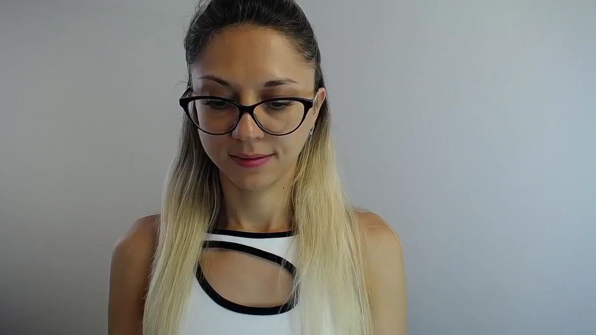 Gallery image thumbnail from Sunshine_alis's myfreecams stream on, 07/15/2024, 14:16 image 6 of 20