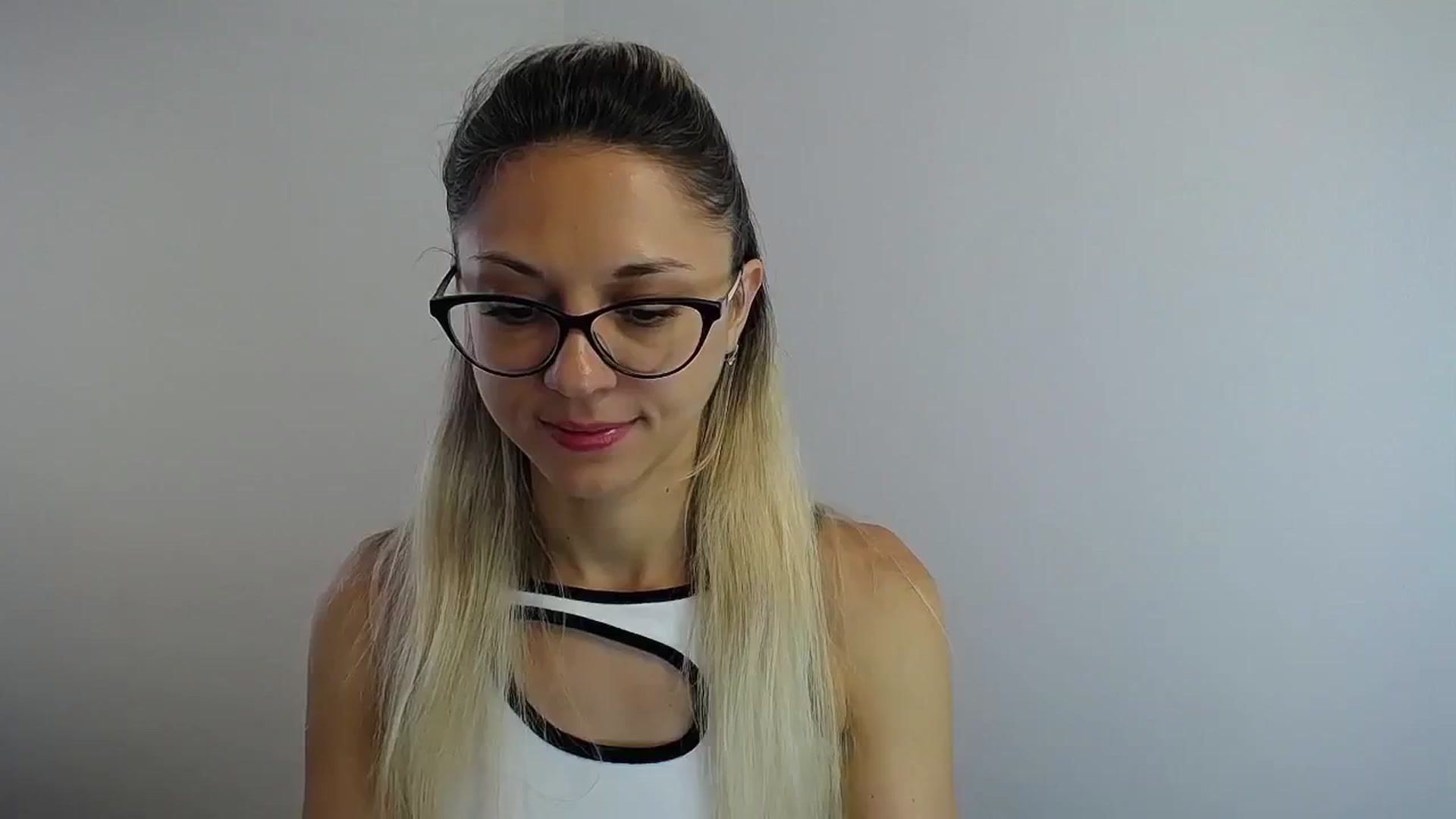 Gallery image thumbnail from Sunshine_alis's myfreecams stream on, 07/15/2024, 14:16 image 2 of 20