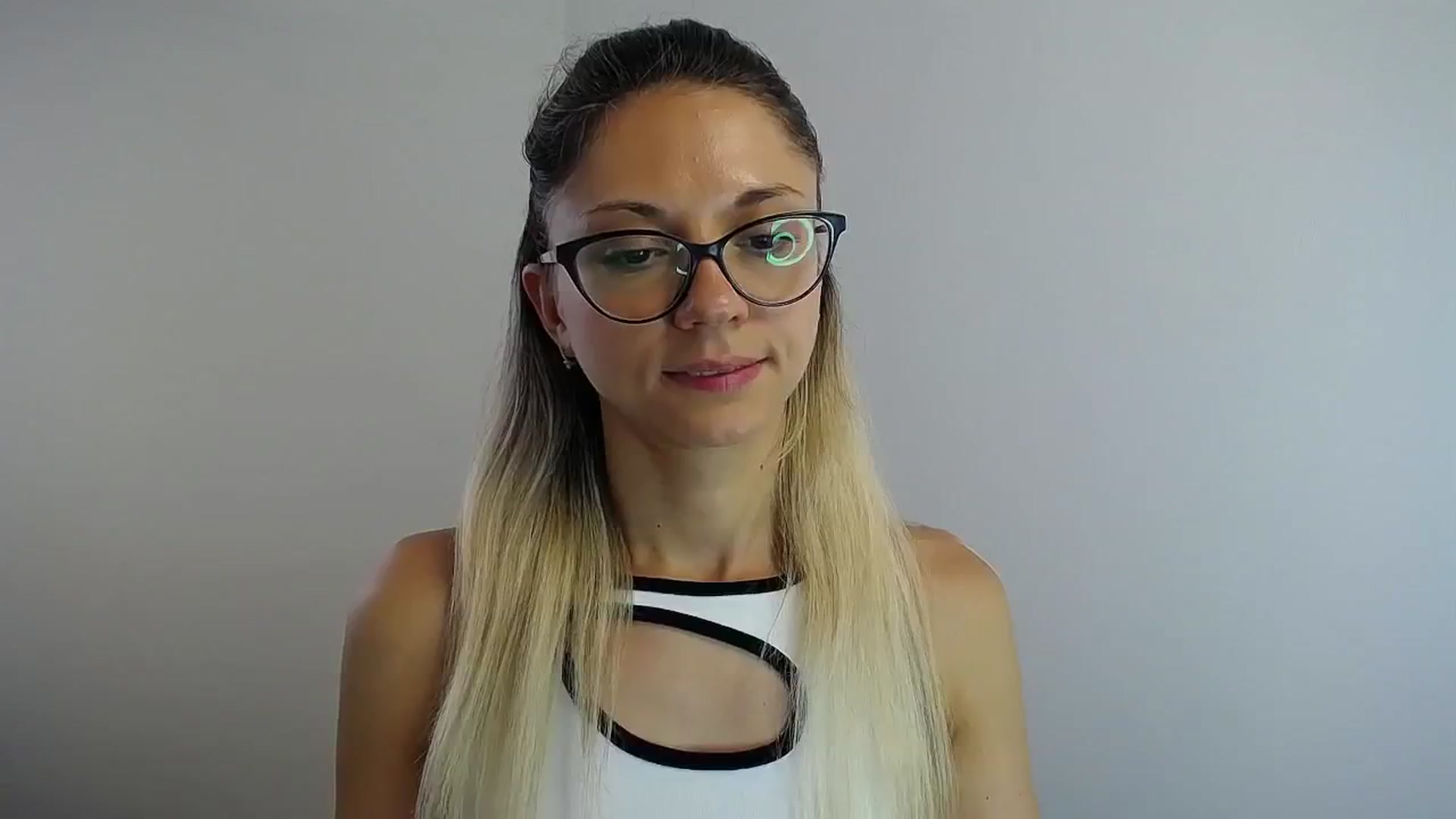 Gallery image thumbnail from Sunshine_alis's myfreecams stream on, 07/15/2024, 14:16 image 11 of 20