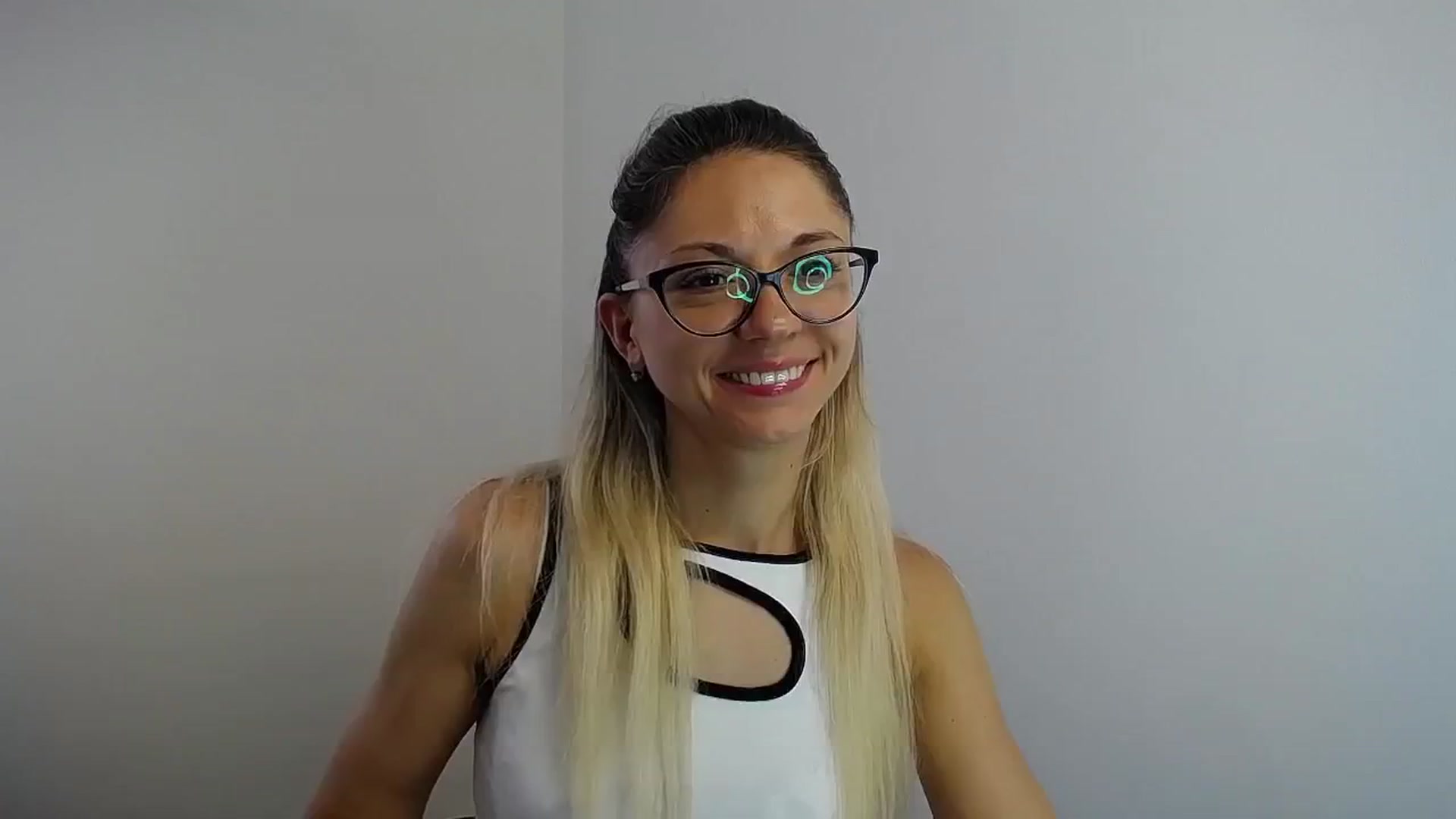 Gallery image thumbnail from Sunshine_alis's myfreecams stream on, 07/15/2024, 14:16 image 3 of 20