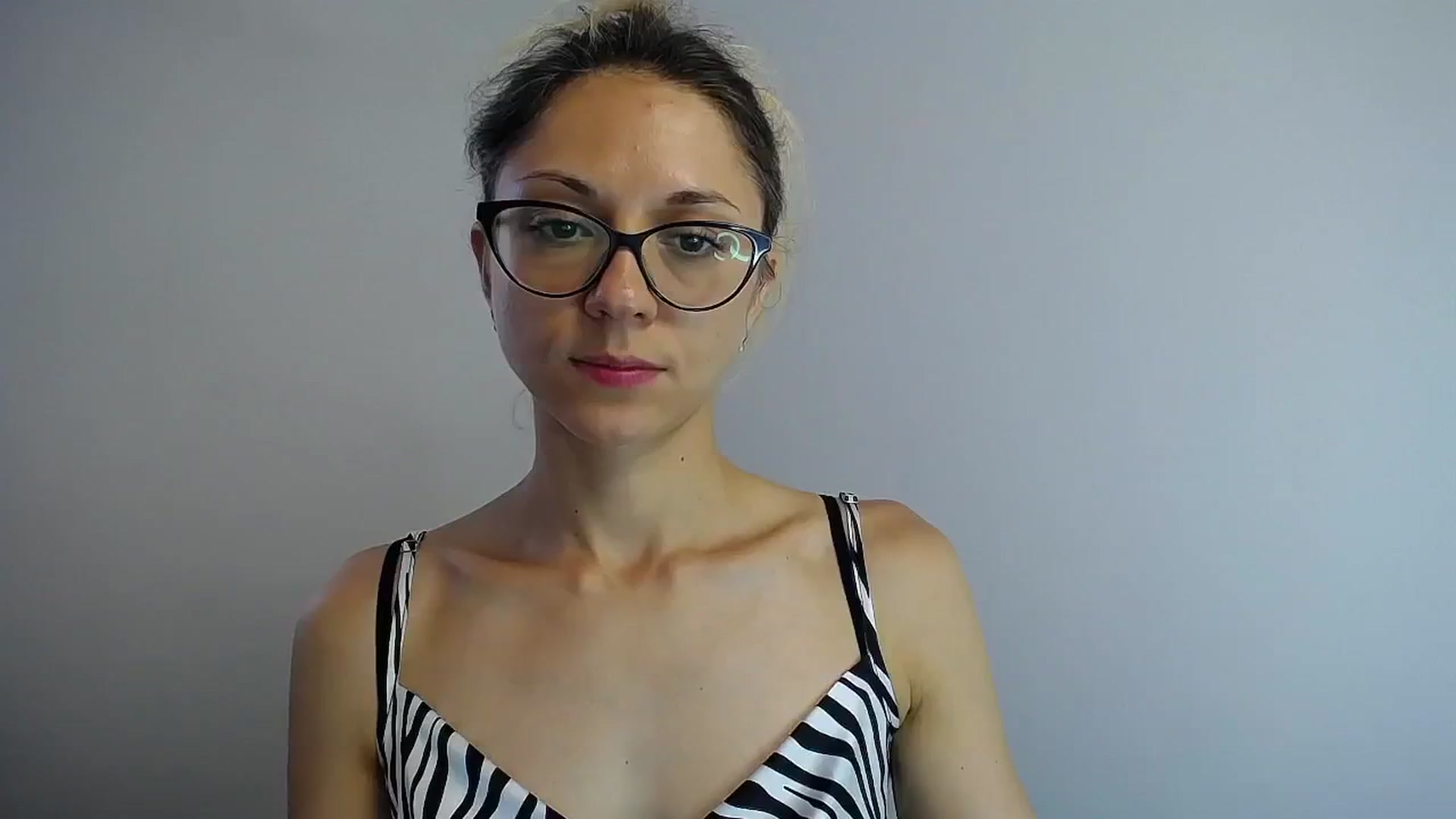 Gallery image thumbnail from Sunshine_alis's myfreecams stream on, 07/16/2024, 15:04 image 1 of 20