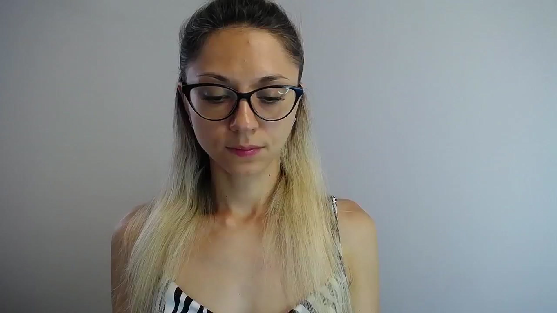 Gallery image thumbnail from Sunshine_alis's myfreecams stream on, 07/16/2024, 15:04 image 8 of 20