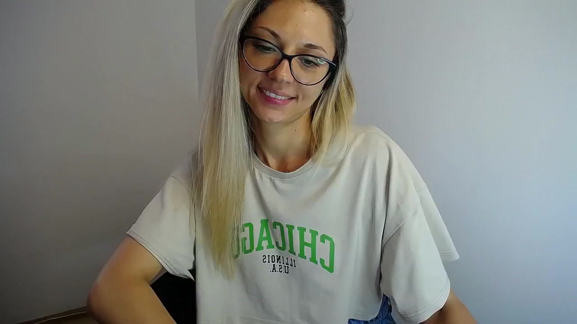 Gallery image thumbnail from Sunshine_alis's myfreecams stream on, 07/17/2024, 14:57 image 19 of 20