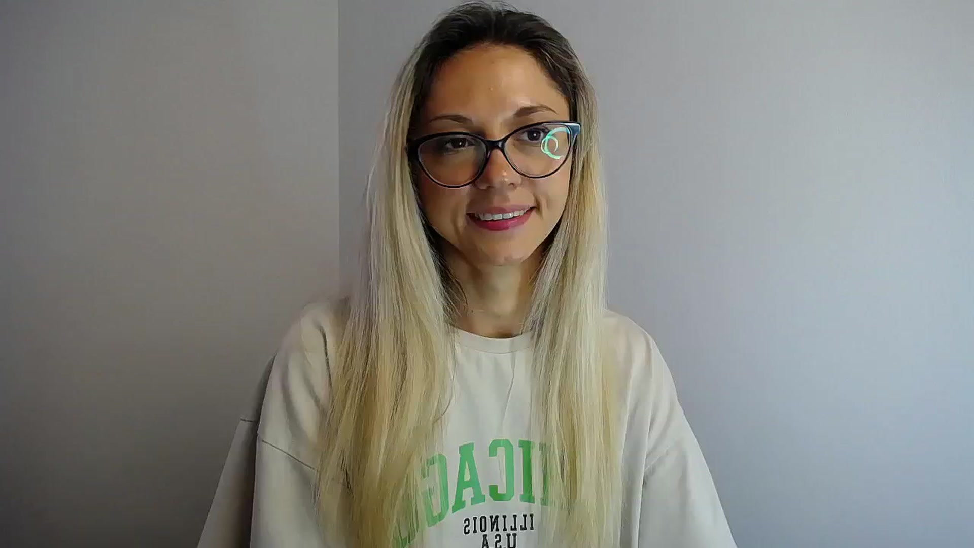 Gallery image thumbnail from Sunshine_alis's myfreecams stream on, 07/17/2024, 15:54 image 6 of 20