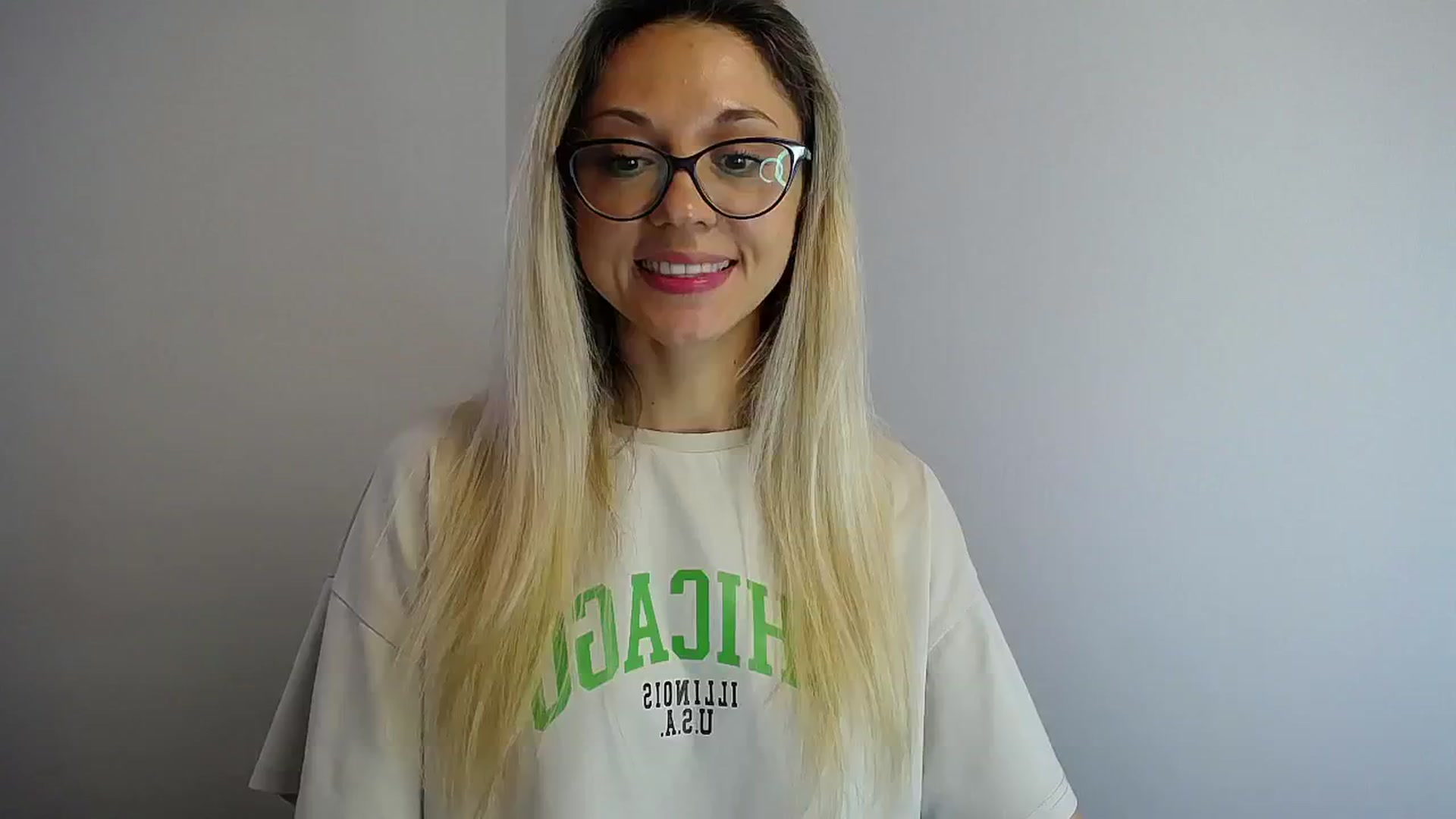 Gallery image thumbnail from Sunshine_alis's myfreecams stream on, 07/17/2024, 15:54 image 9 of 20