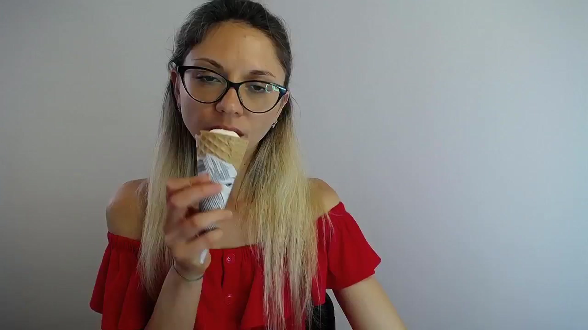 Gallery image thumbnail from Sunshine_alis's myfreecams stream on, 07/18/2024, 12:34 image 2 of 20