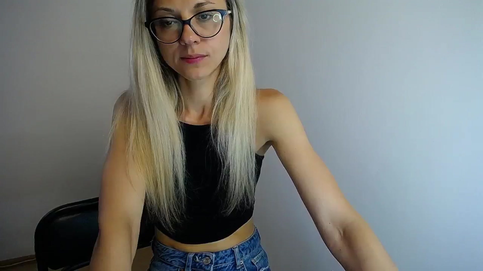 Gallery image thumbnail from Sunshine_alis's myfreecams stream on, 07/18/2024, 17:55 image 10 of 20
