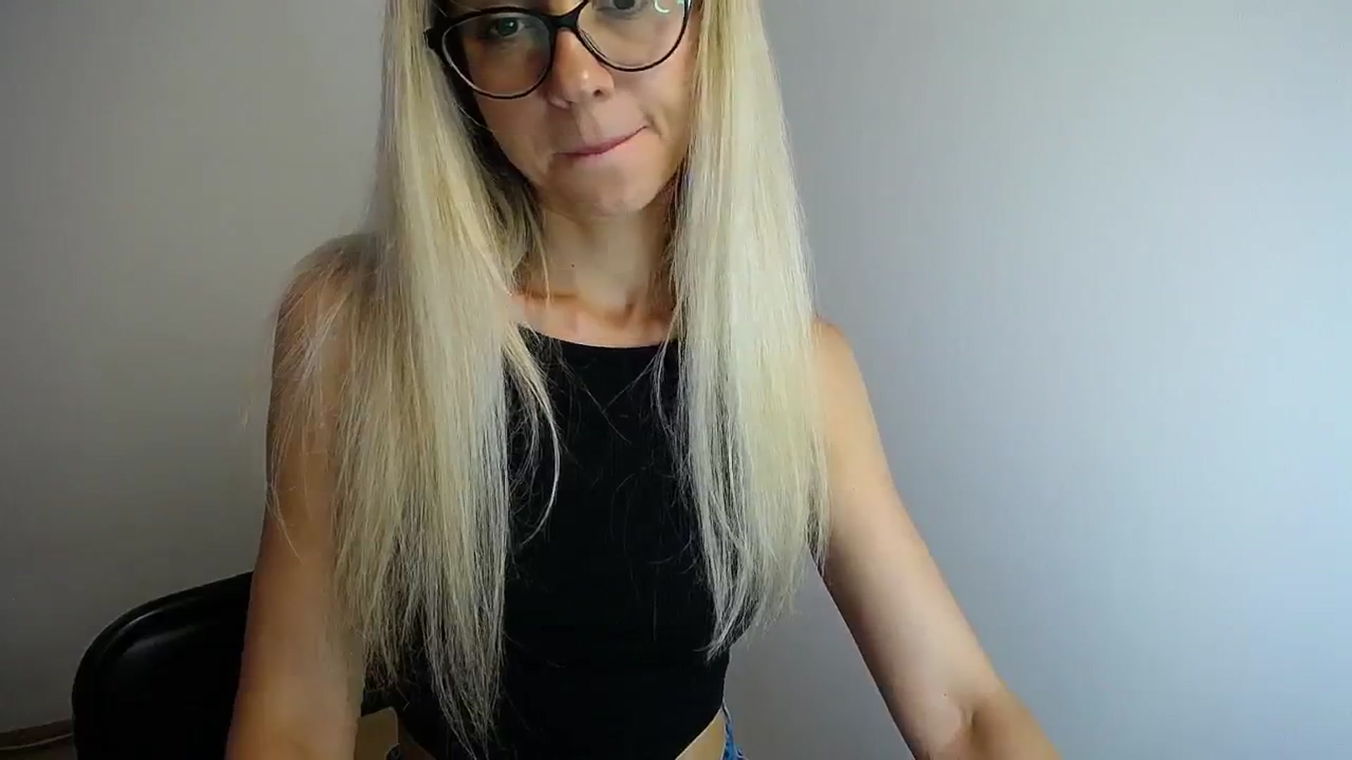 Gallery image thumbnail from Sunshine_alis's myfreecams stream on, 07/18/2024, 17:55 image 15 of 20