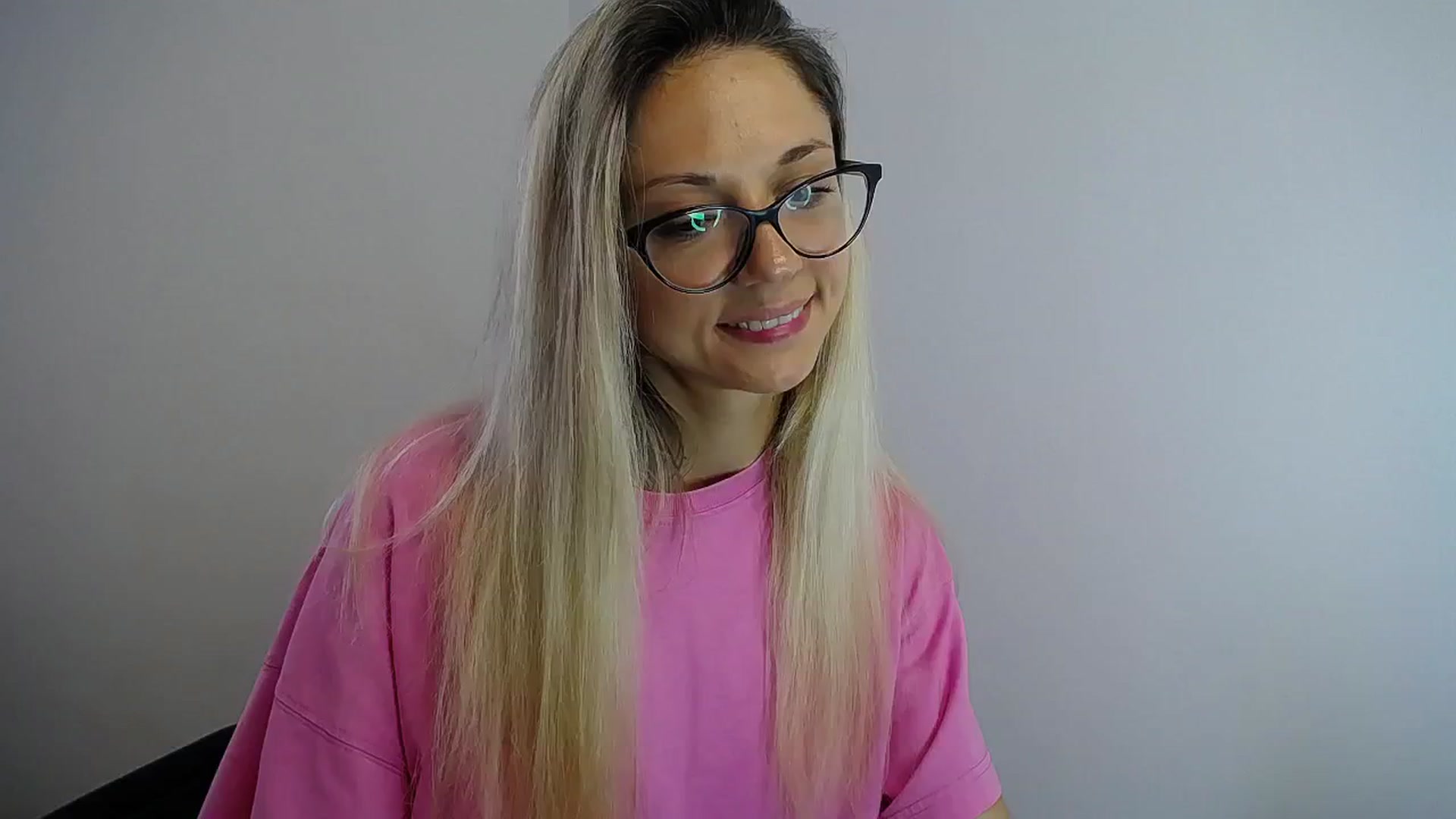 Gallery image thumbnail from Sunshine_alis's myfreecams stream on, 07/19/2024, 11:25 image 11 of 20