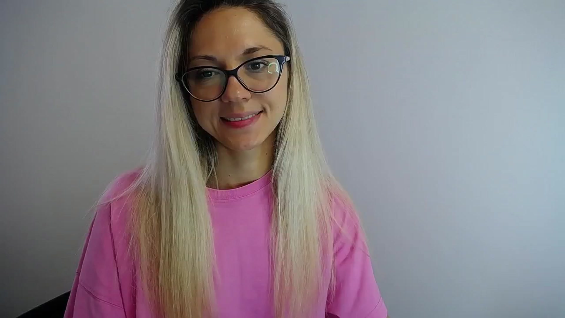 Gallery image thumbnail from Sunshine_alis's myfreecams stream on, 07/19/2024, 11:25 image 14 of 20