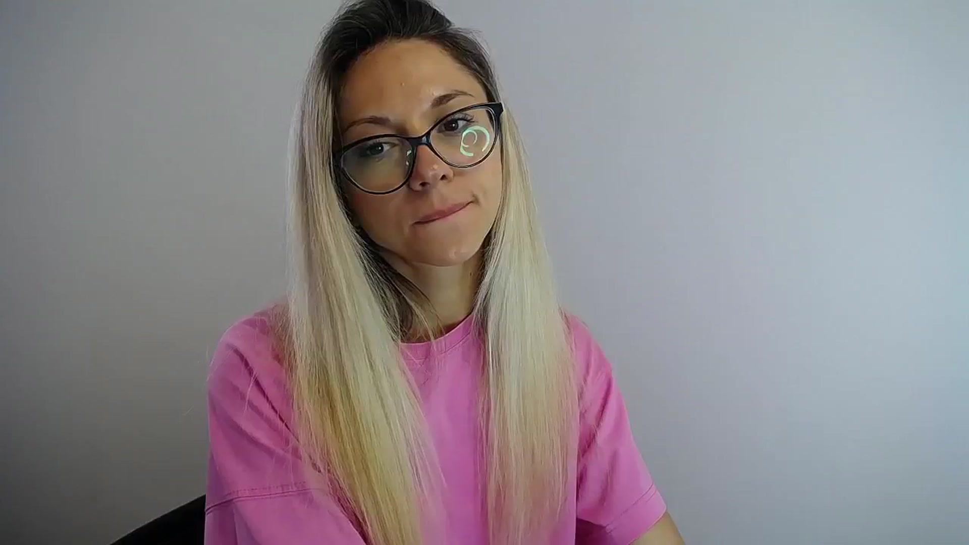 Gallery image thumbnail from Sunshine_alis's myfreecams stream on, 07/19/2024, 11:25 image 16 of 20