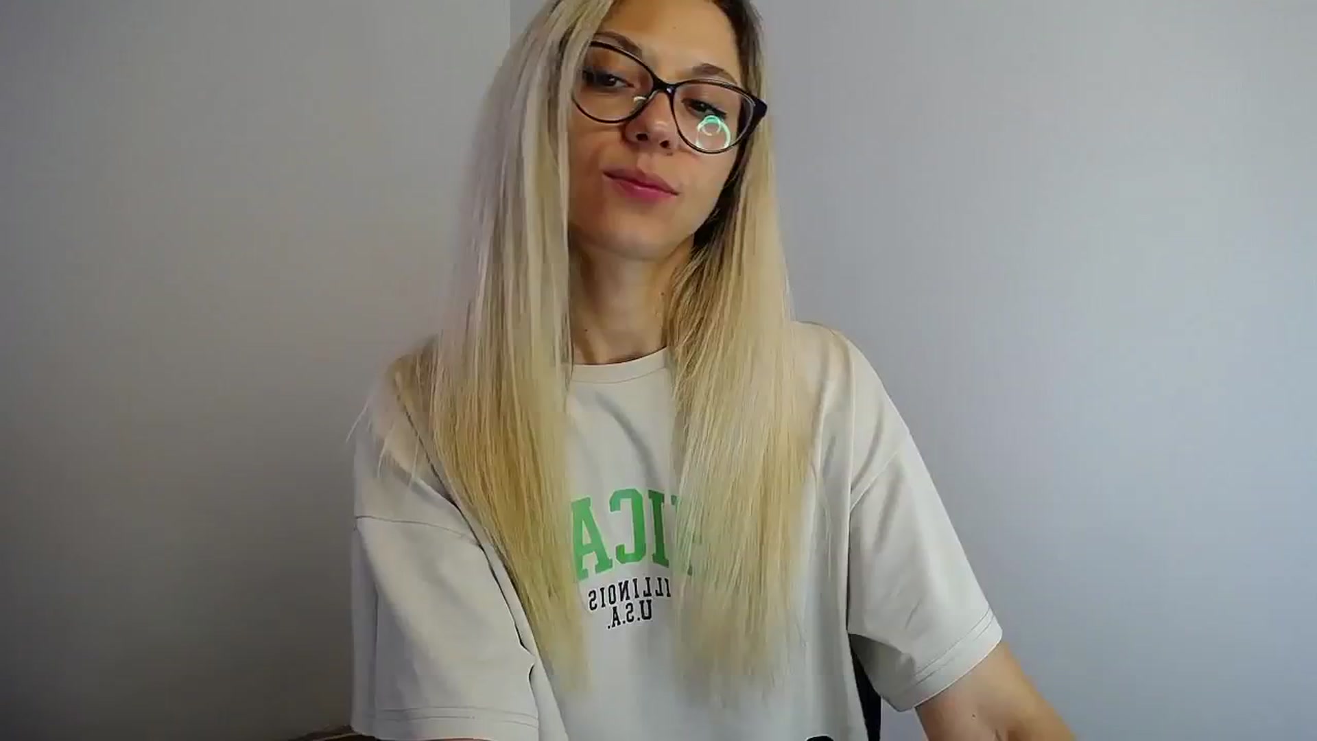 Gallery image thumbnail from Sunshine_alis's myfreecams stream on, 07/24/2024, 15:46 image 6 of 20