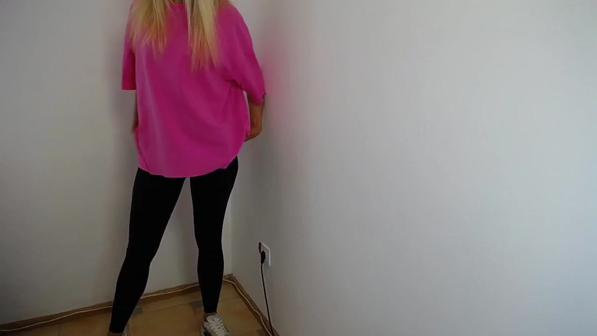 Gallery image thumbnail from Sunshine_alis's myfreecams stream on, 07/25/2024, 09:50 image 20 of 20