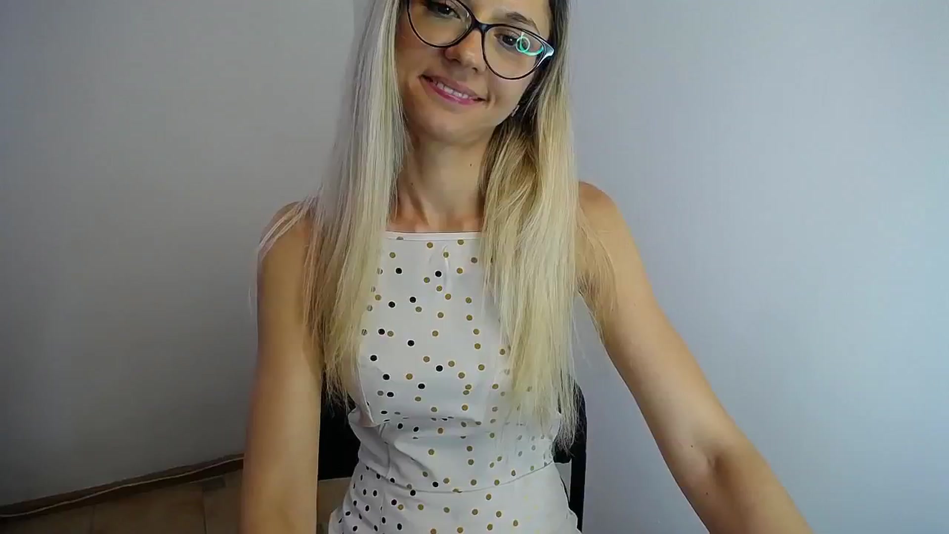 Gallery image thumbnail from Sunshine_alis's myfreecams stream on, 07/25/2024, 13:23 image 2 of 20