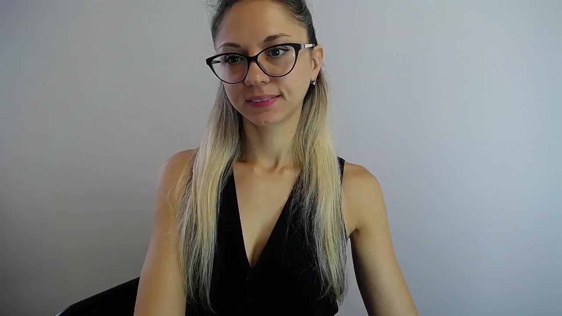 Gallery image thumbnail from Sunshine_alis's myfreecams stream on, 07/26/2024, 10:48 image 14 of 20