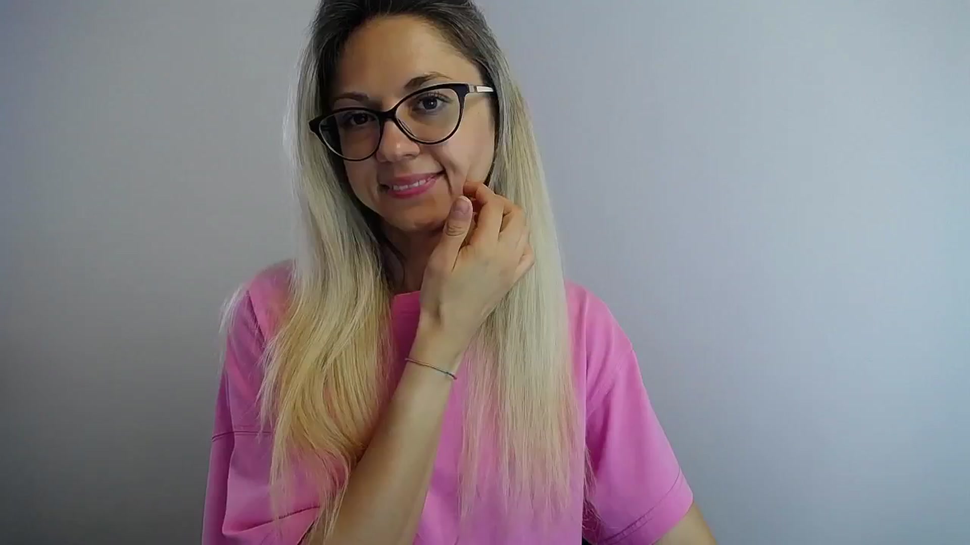Gallery image thumbnail from Sunshine_alis's myfreecams stream on, 07/27/2024, 12:27 image 12 of 20